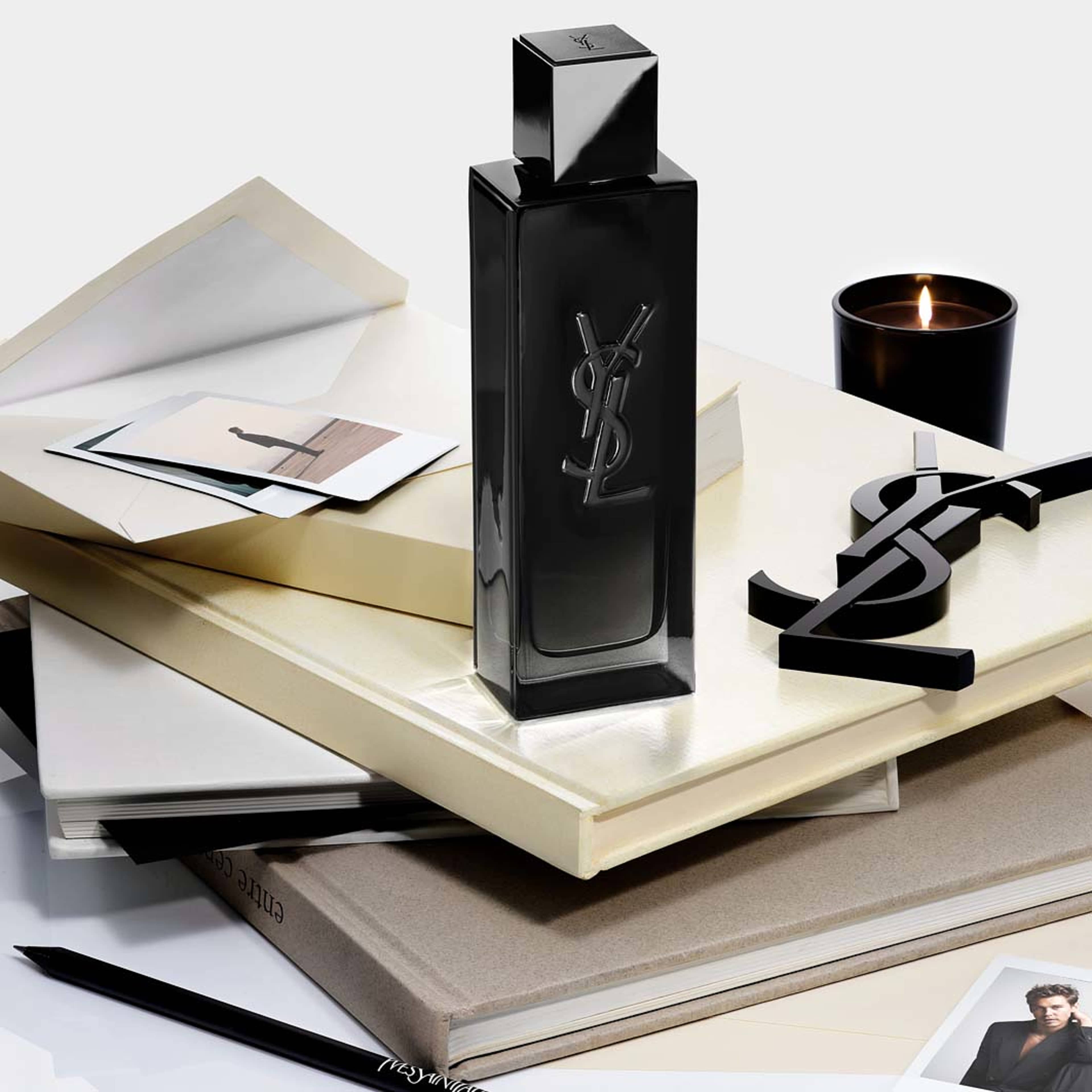 MYSLF Eau de Parfum, från Yves Saint Laurent. Klicka för att öppna bilden i stort format