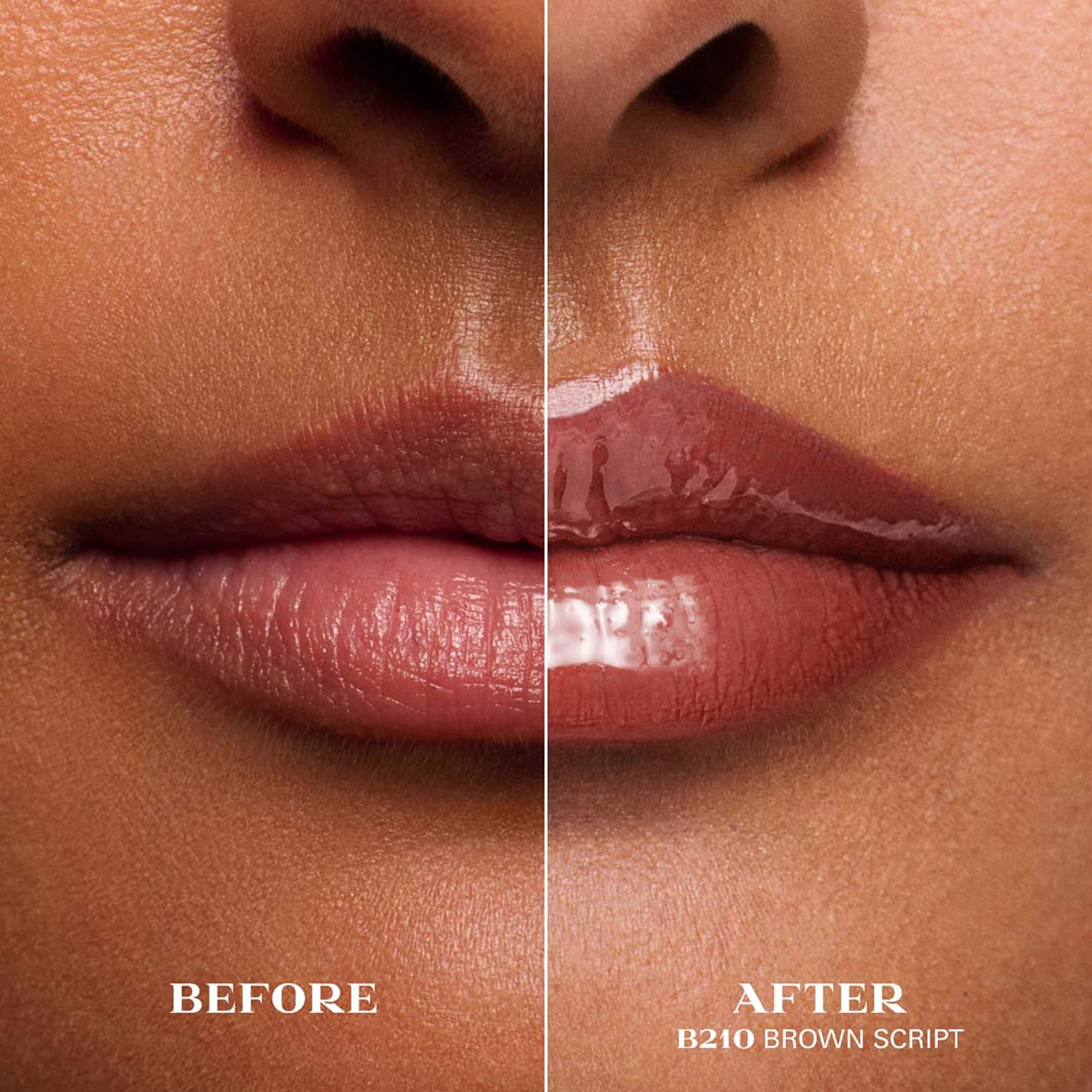 Reflection Glossy Liquid Balm, från Prada, i färgen B210 Brown Script. Klicka för att öppna bilden i stort format