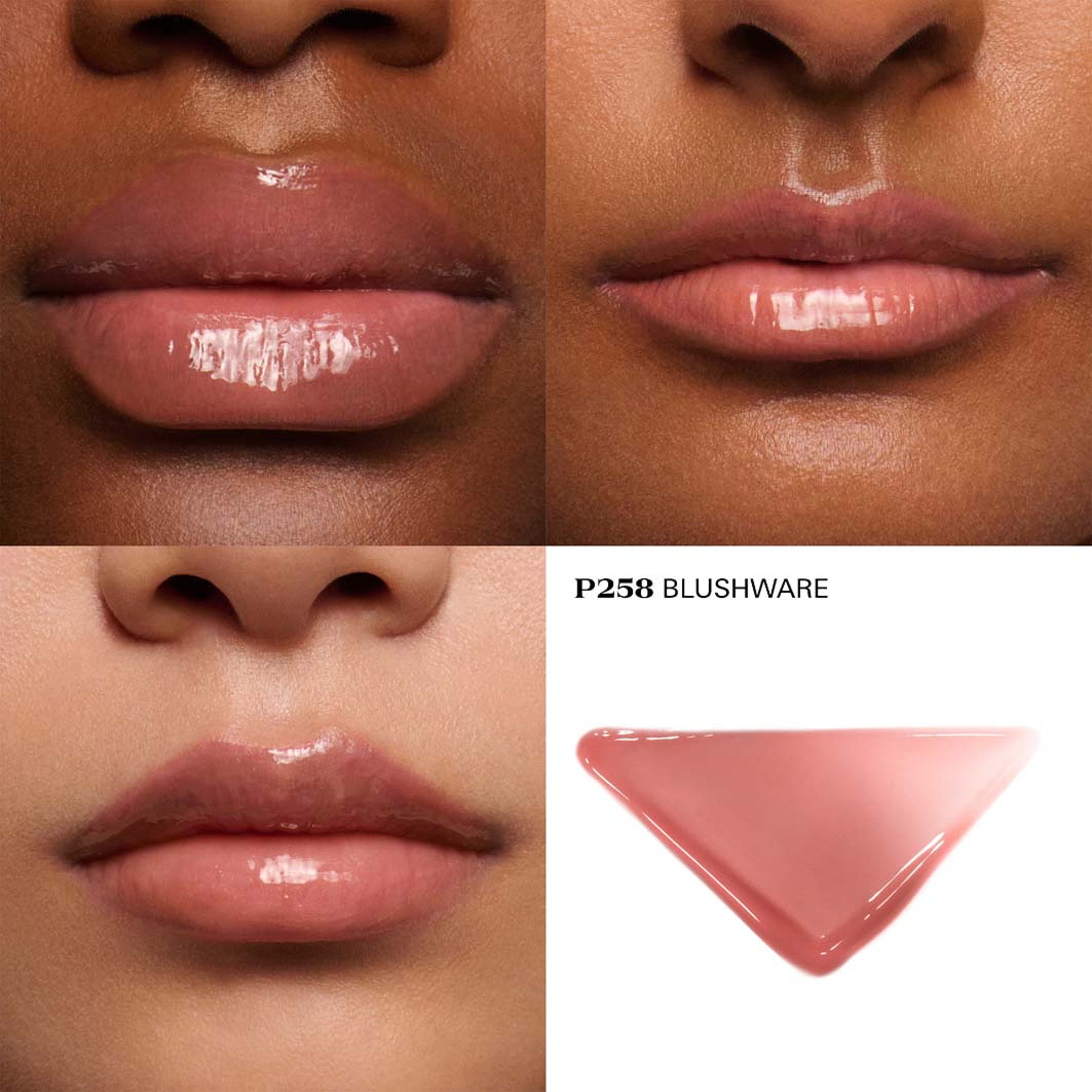 Reflection Glossy Liquid Balm, från Prada, i färgen P258 Blushware. Klicka för att öppna bilden i stort format