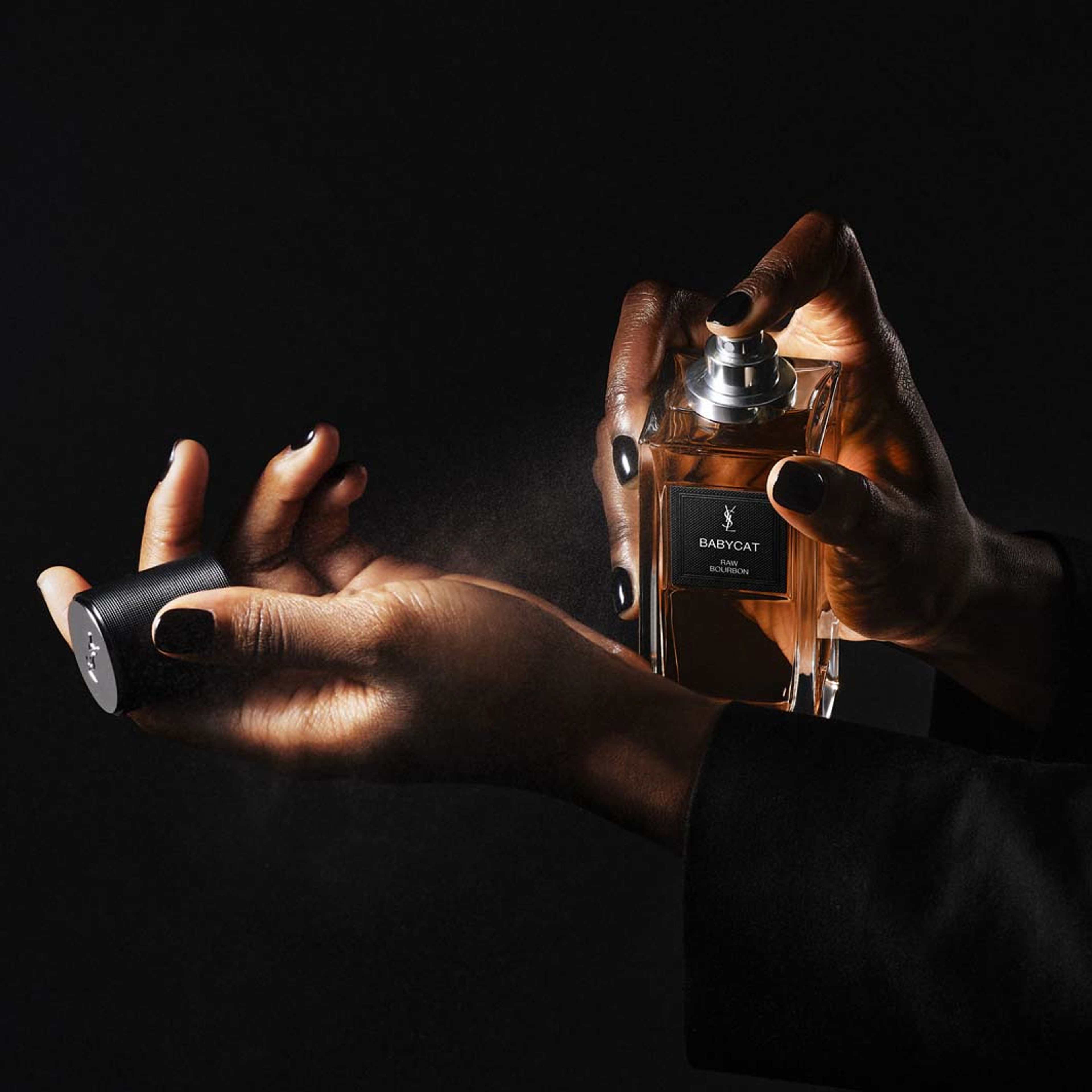 Le Vestiaire Des Parfums Babycat, från Yves Saint Laurent. Klicka för att öppna bilden i stort format