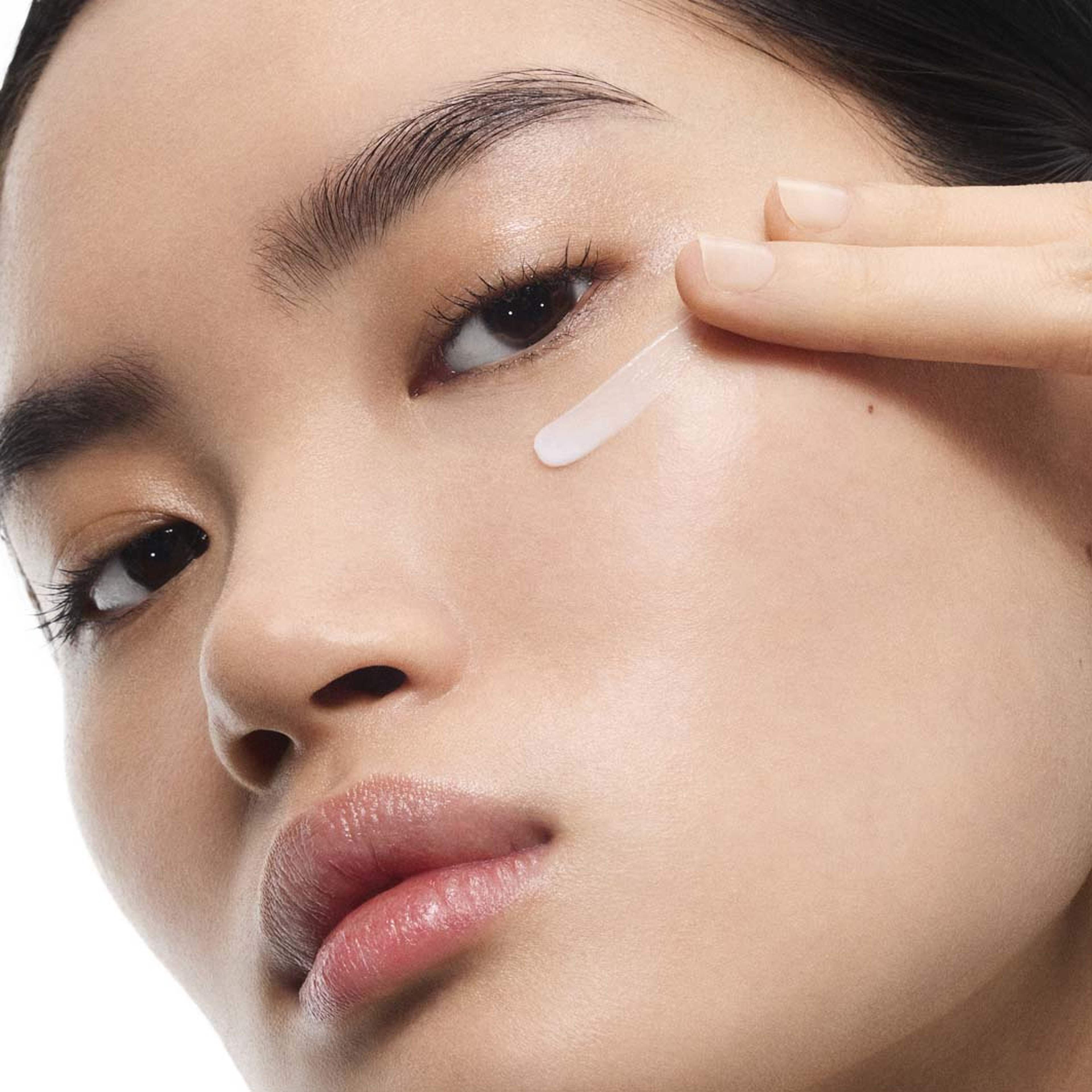 Pure Shots, Eye Reboot Cream, från Yves Saint Laurent. Klicka för att öppna bilden i stort format