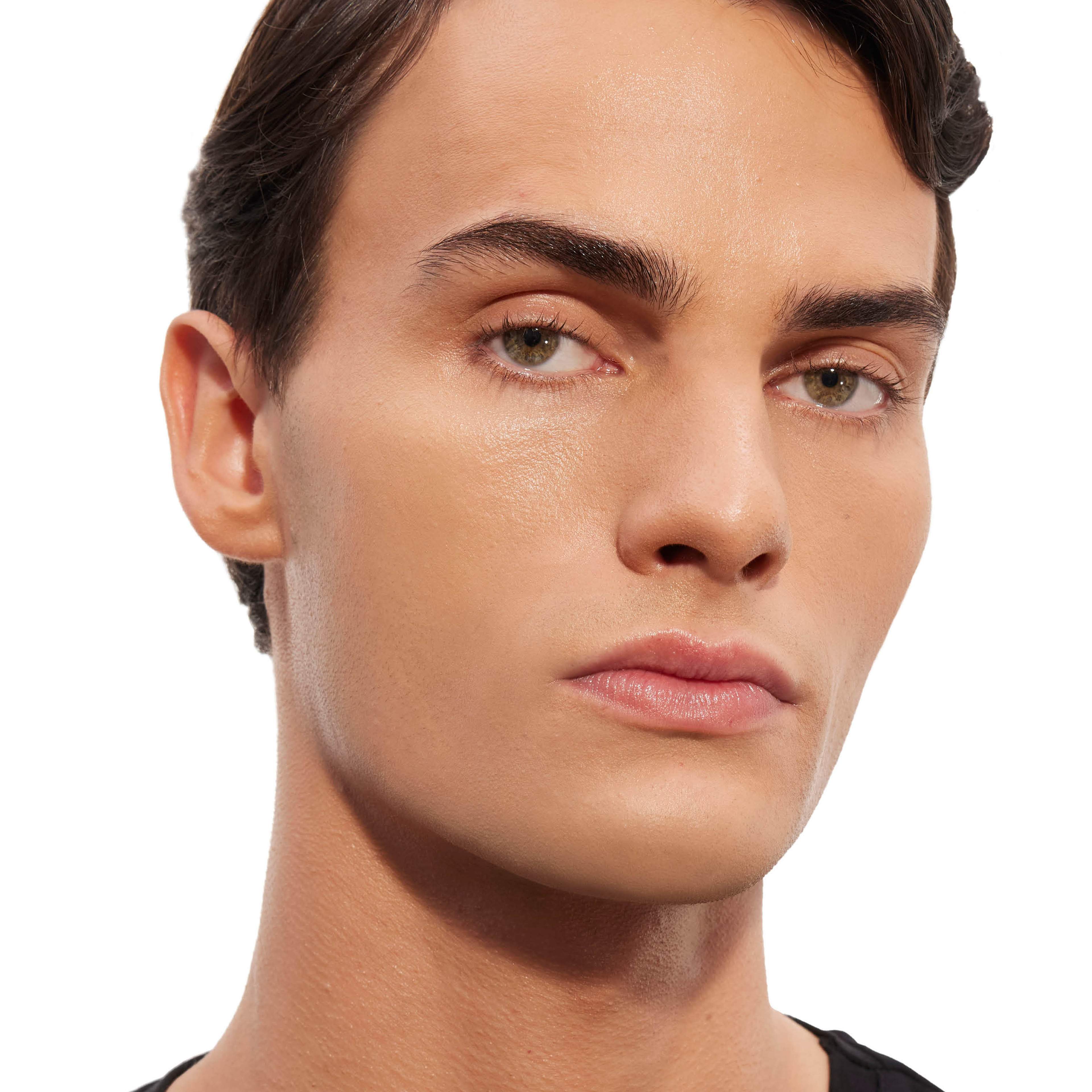 All Hours Glow Foundation, från Yves Saint Laurent, i färgen Mn6.