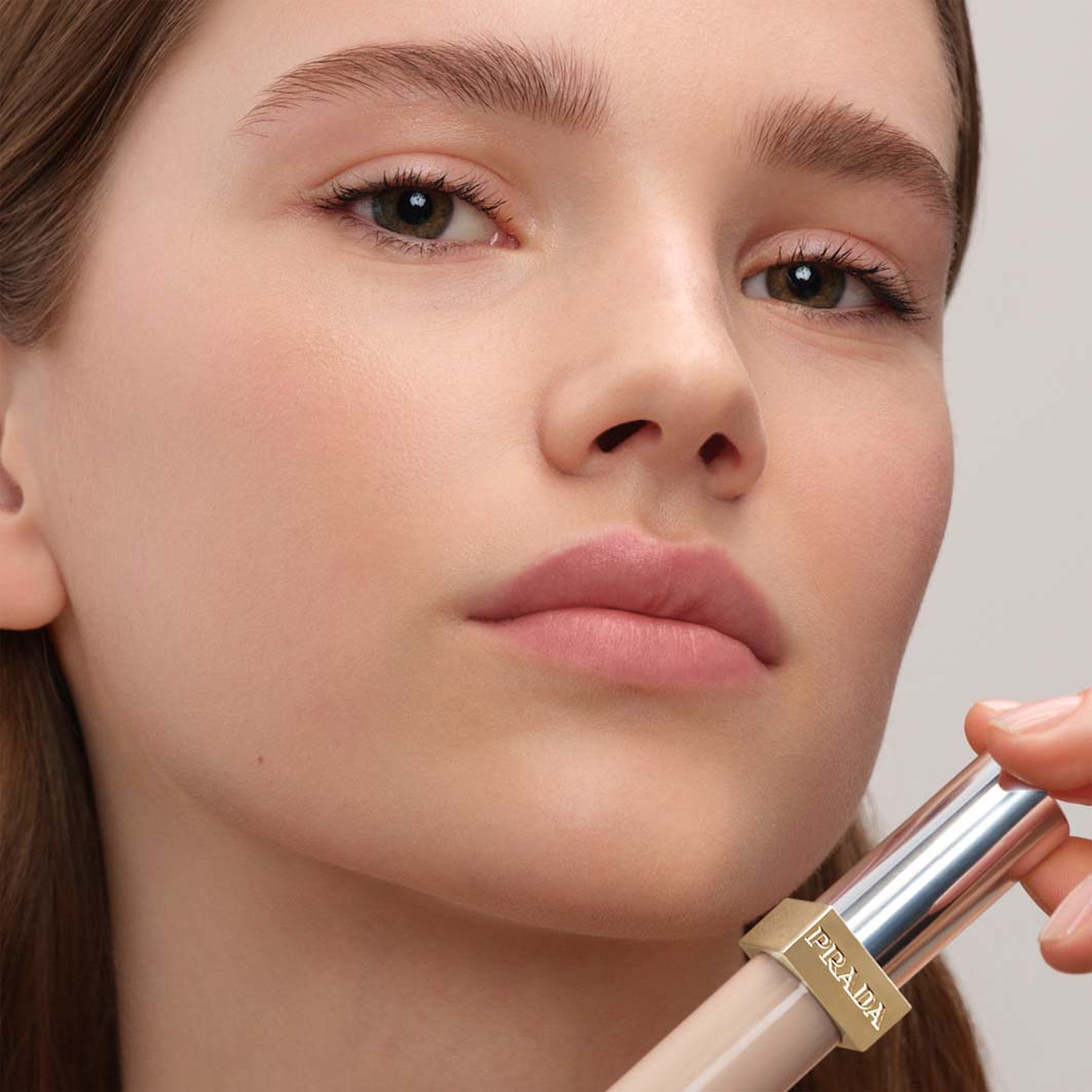 Conceal Concealer, från Prada, i färgen Lc1. Klicka för att öppna bilden i stort format