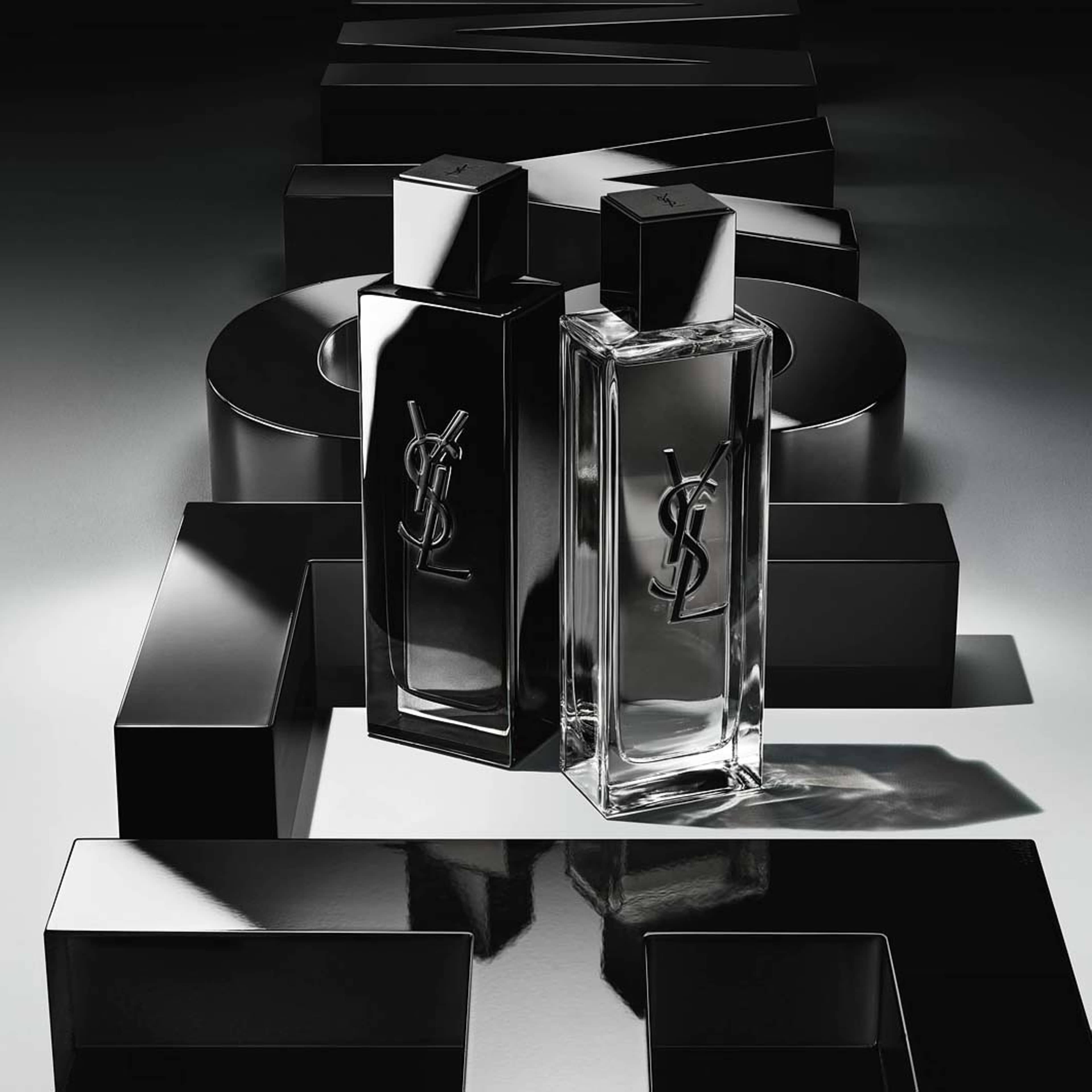 MYSLF Eau de Toilette Intense, från Yves Saint Laurent. Klicka för att öppna bilden i stort format