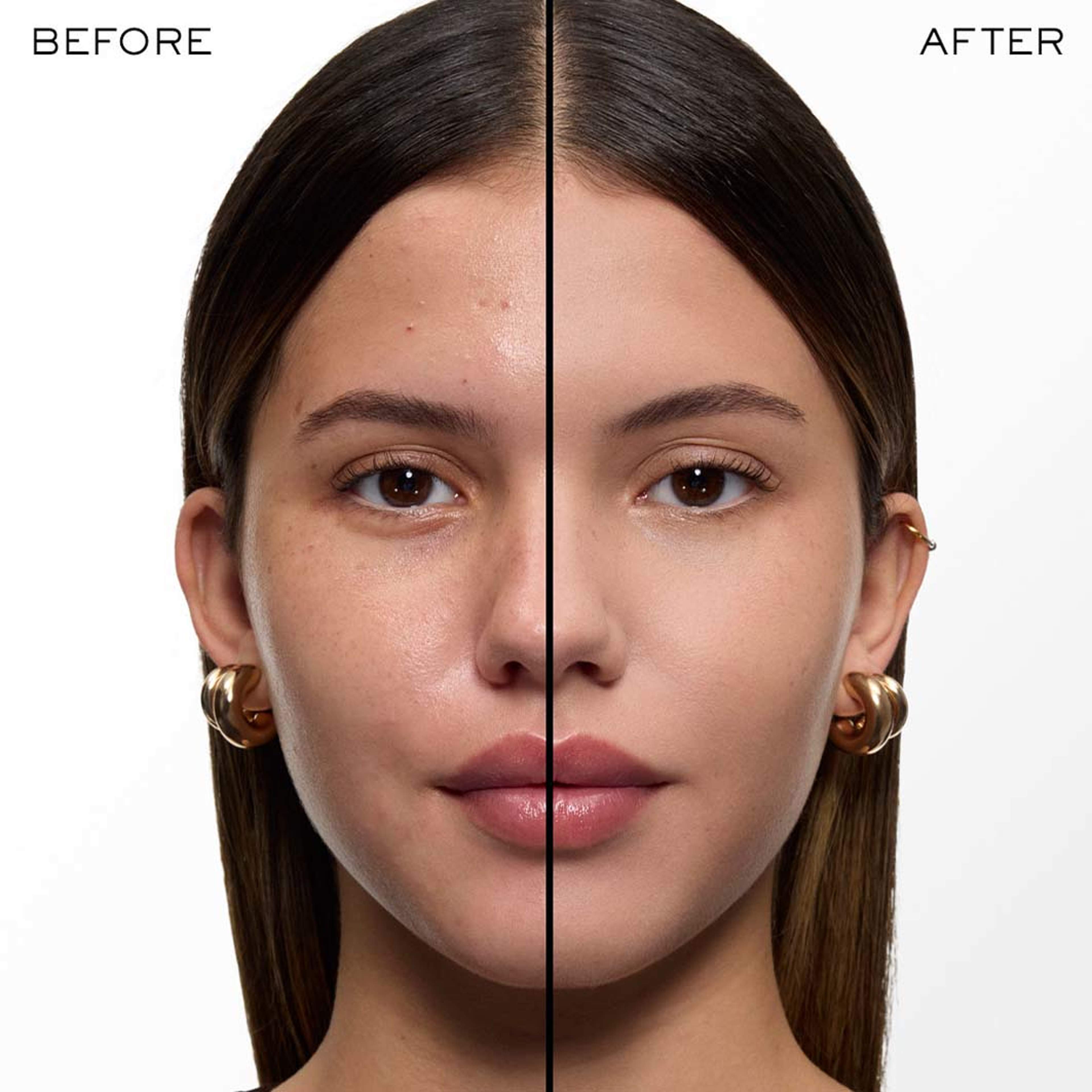 Teint Idole Ultra Wear Shape Stick, från Lancôme, i färgen 220. Klicka för att öppna bilden i stort format