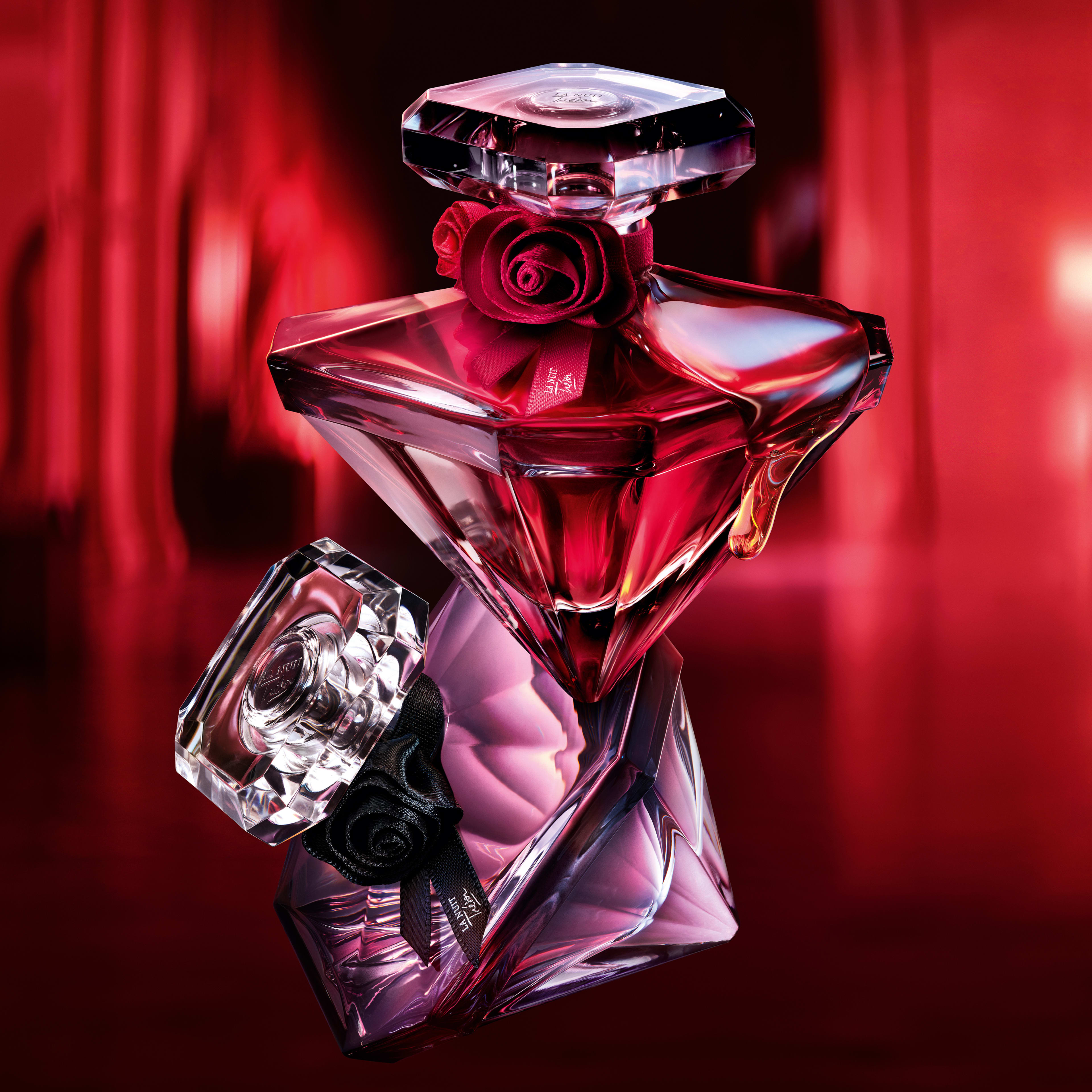 La Nuit Trésor Rouge Drama Eau de Parfum, från Lancôme. Klicka för att öppna bilden i stort format