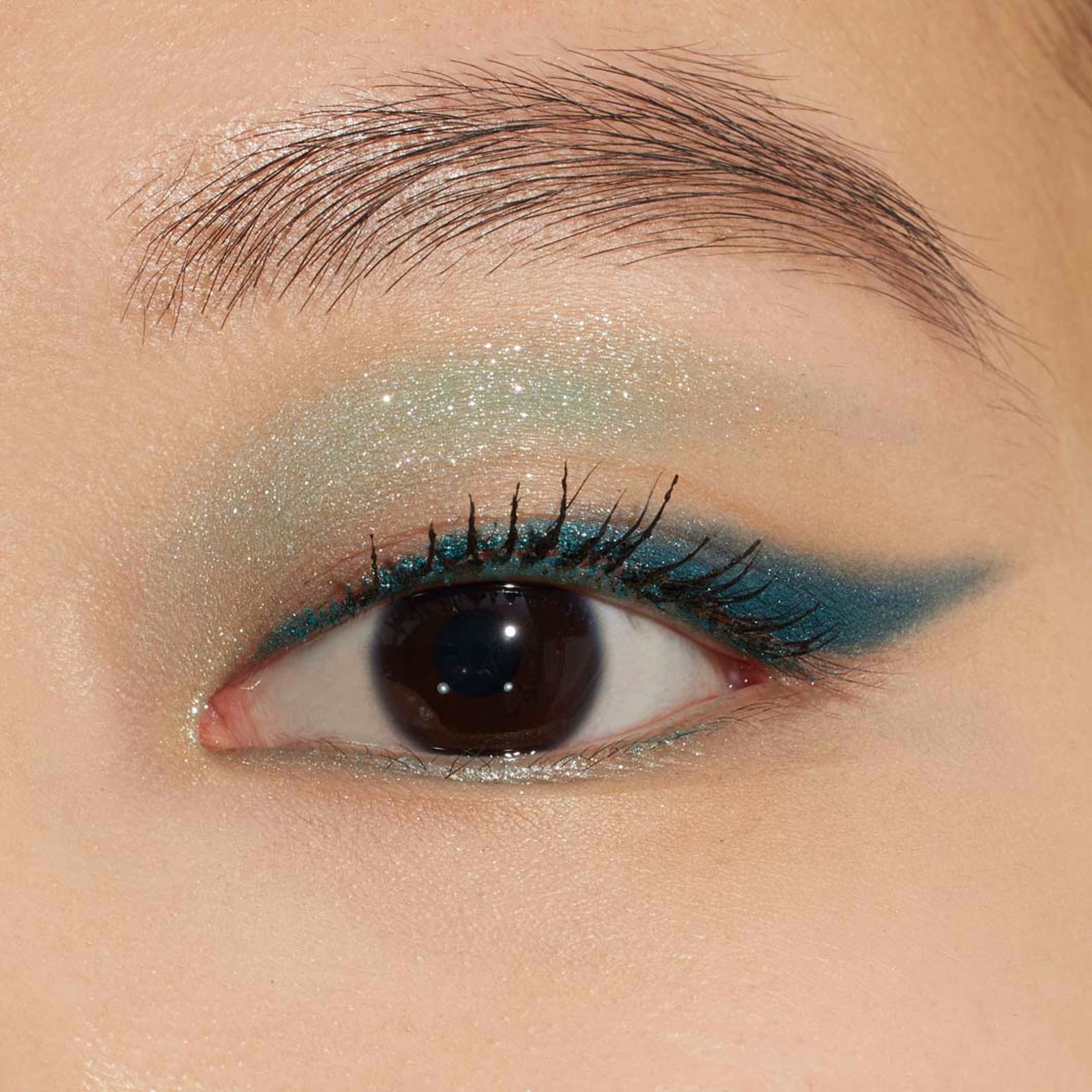 Couture Mini Clutch Palette, från Yves Saint Laurent, i färgen 850. Klicka för att öppna bilden i stort format