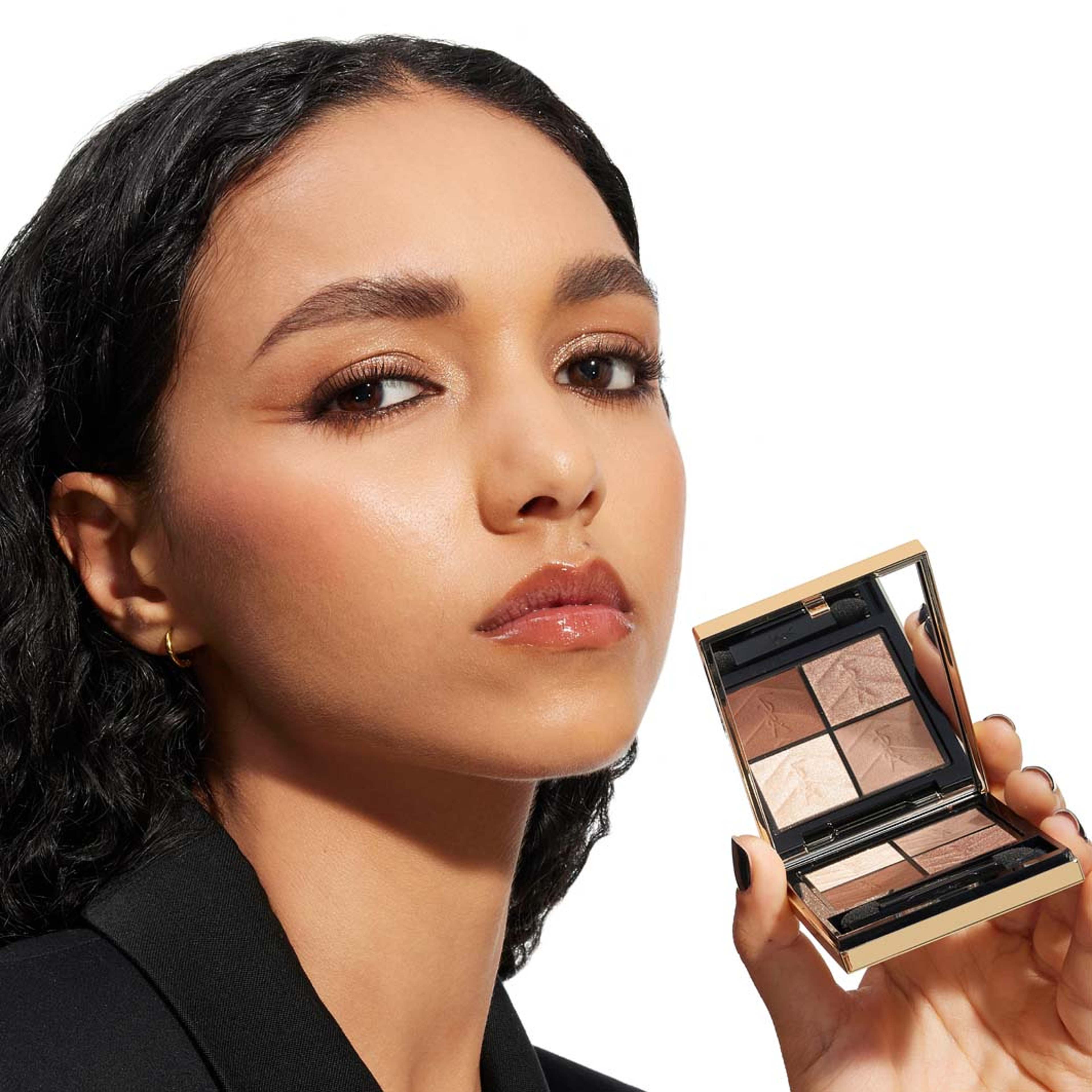 Couture Mini Clutch Palette, från Yves Saint Laurent, i färgen 310. Klicka för att öppna bilden i stort format