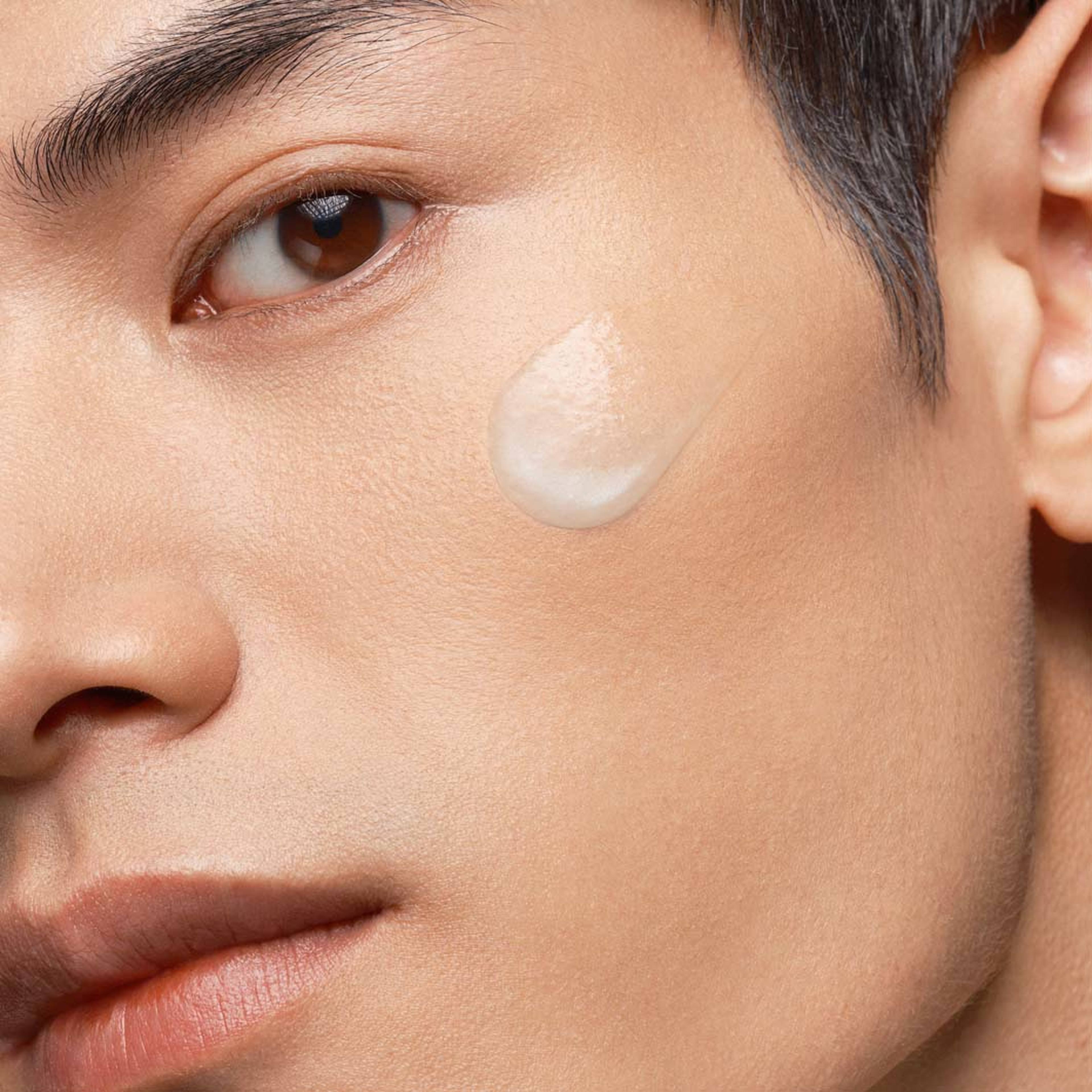 T-Pur Anti Oil & Shine Gel Moisturizer, från Biotherm Homme. Klicka för att öppna bilden i stort format