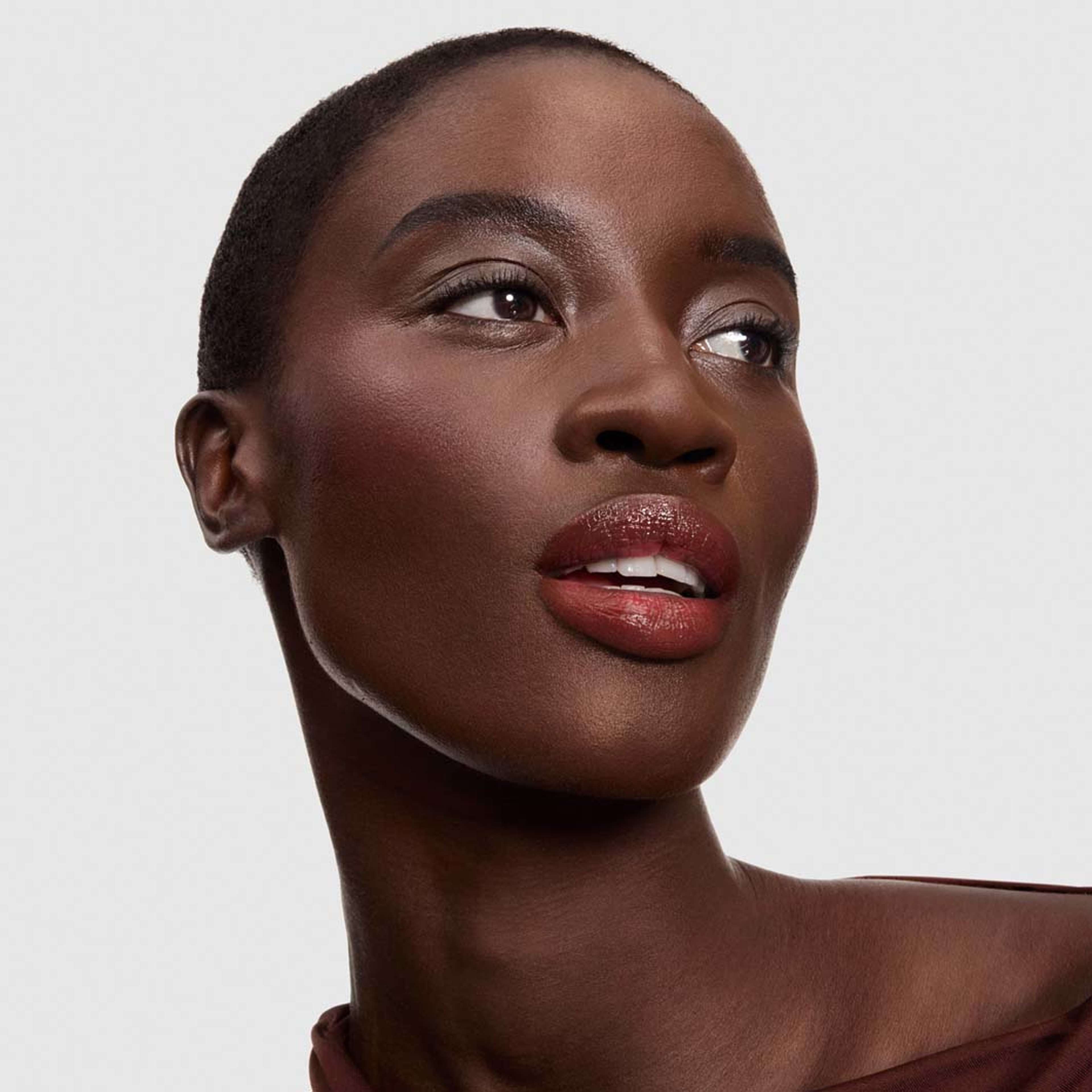 Lip Idôle Butterglow Lip Balm, från Lancôme, i färgen 59. Klicka för att öppna bilden i stort format