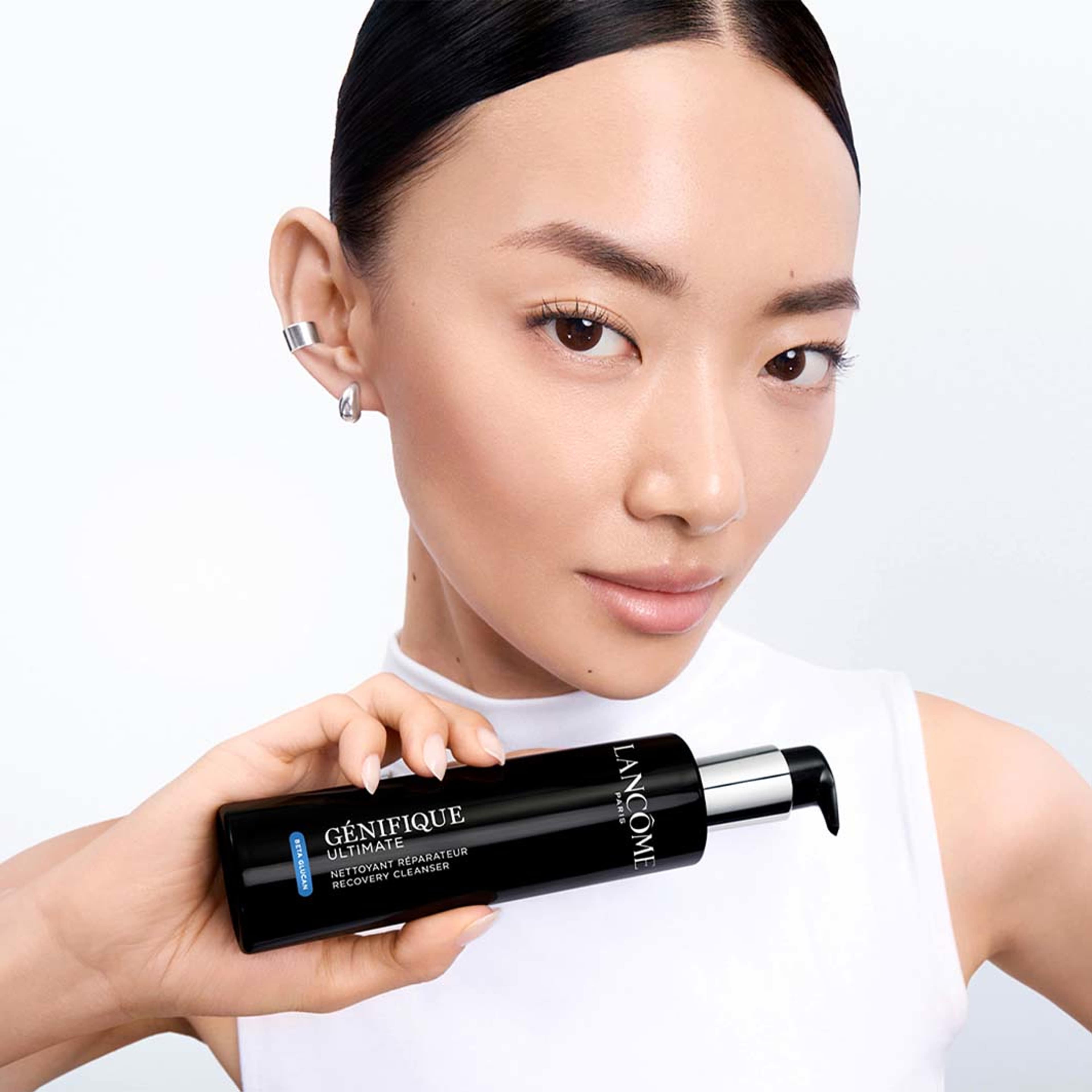 Genifique Ultimate Cleanser, från Lancôme. Klicka för att öppna bilden i stort format