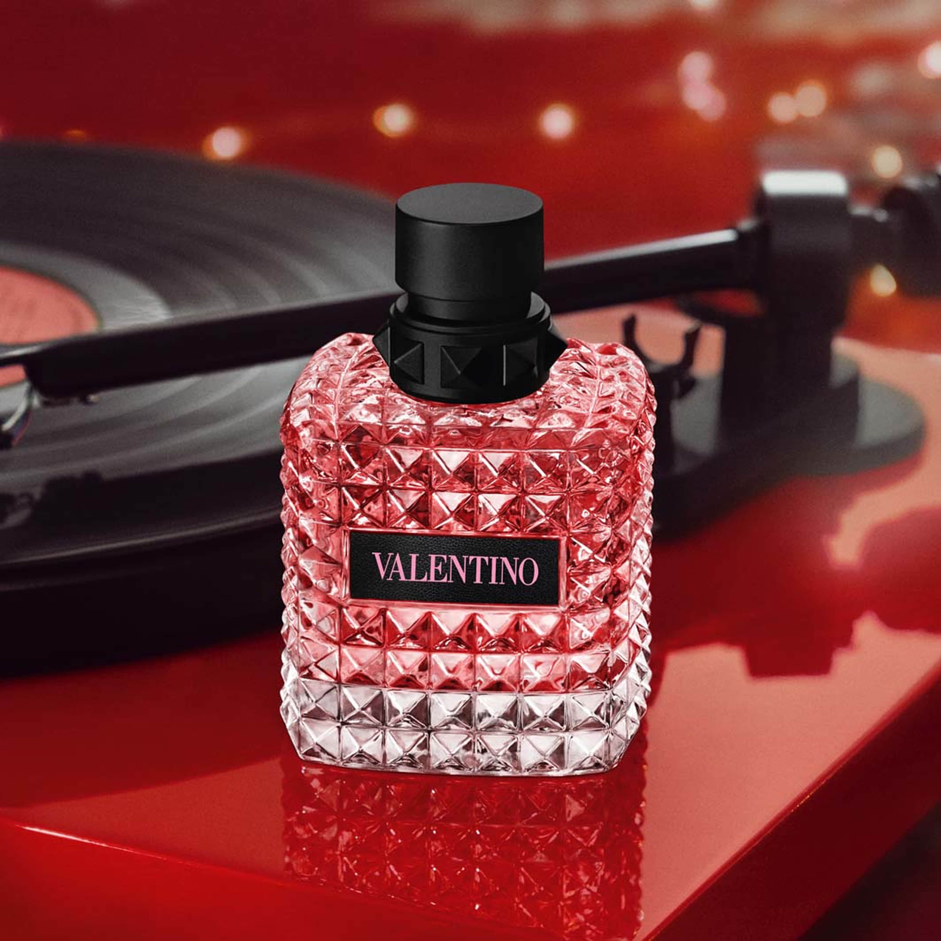 Born in Roma Donna Eau de Parfum, Holiday Gift Set, från Valentino. Klicka för att öppna bilden i stort format