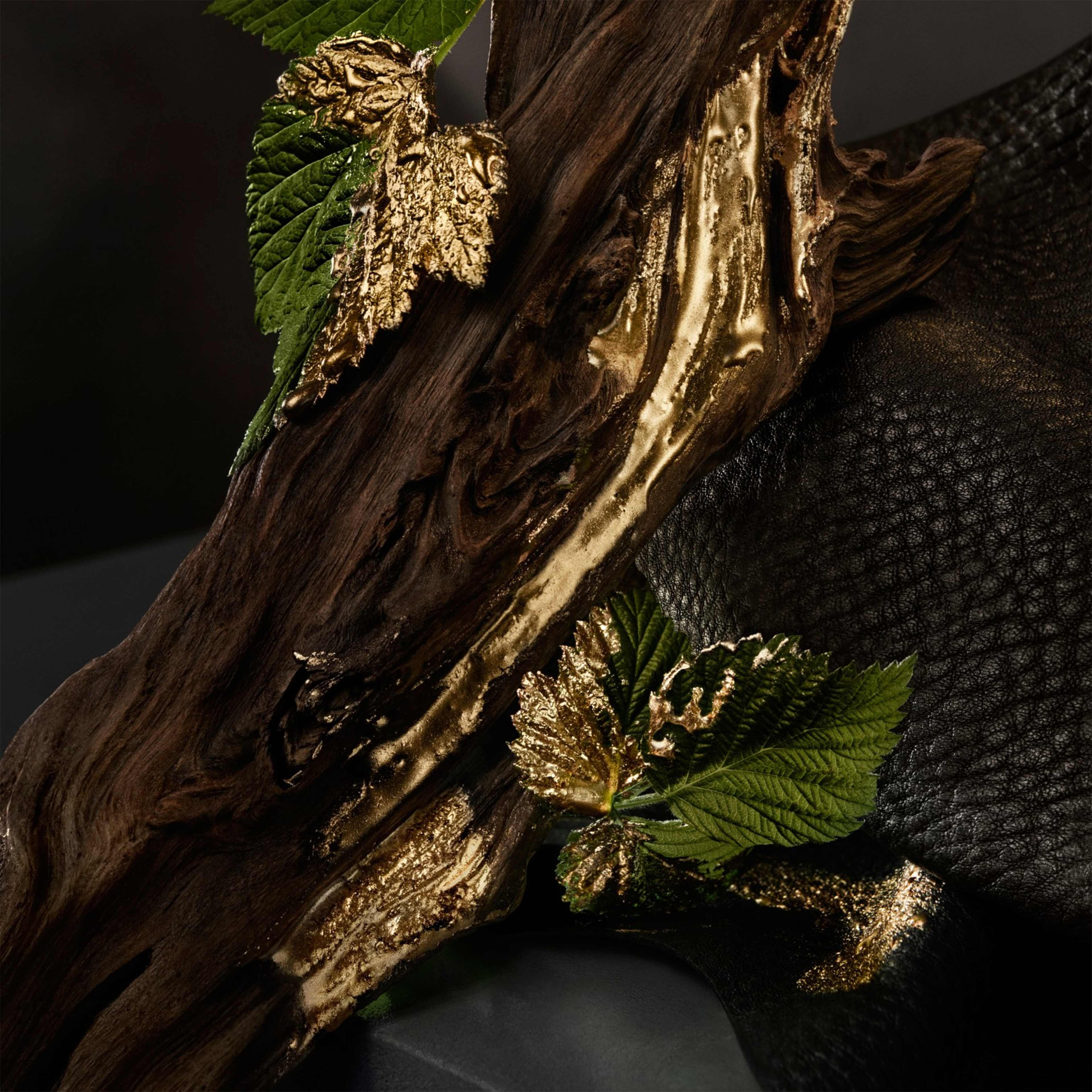 Bottled Absolu Parfum, från HUGO BOSS. Klicka för att öppna bilden i stort format