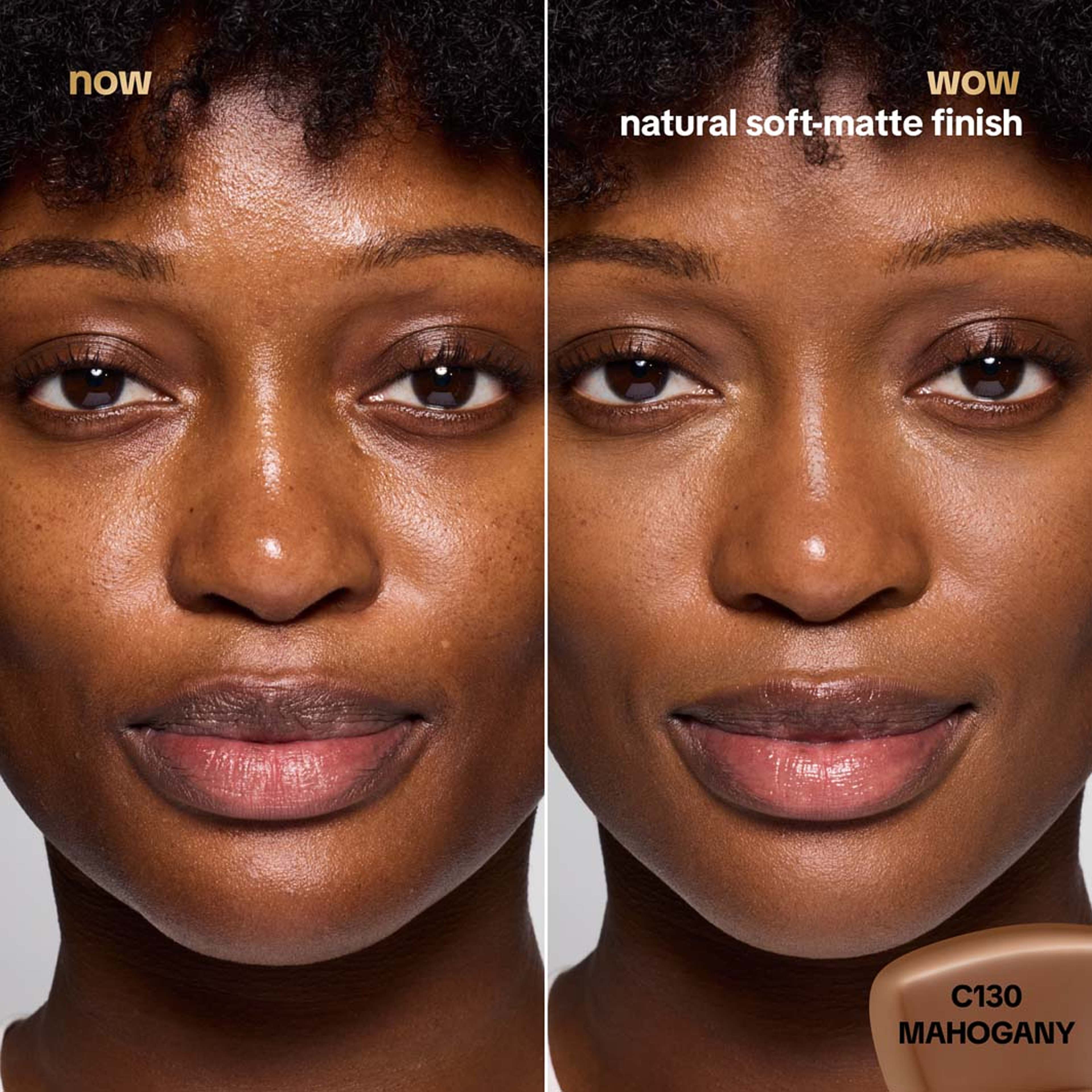 Facefinity Lasting Blur Foundation, från Max Factor, i färgen Mahogony. Klicka för att öppna bilden i stort format