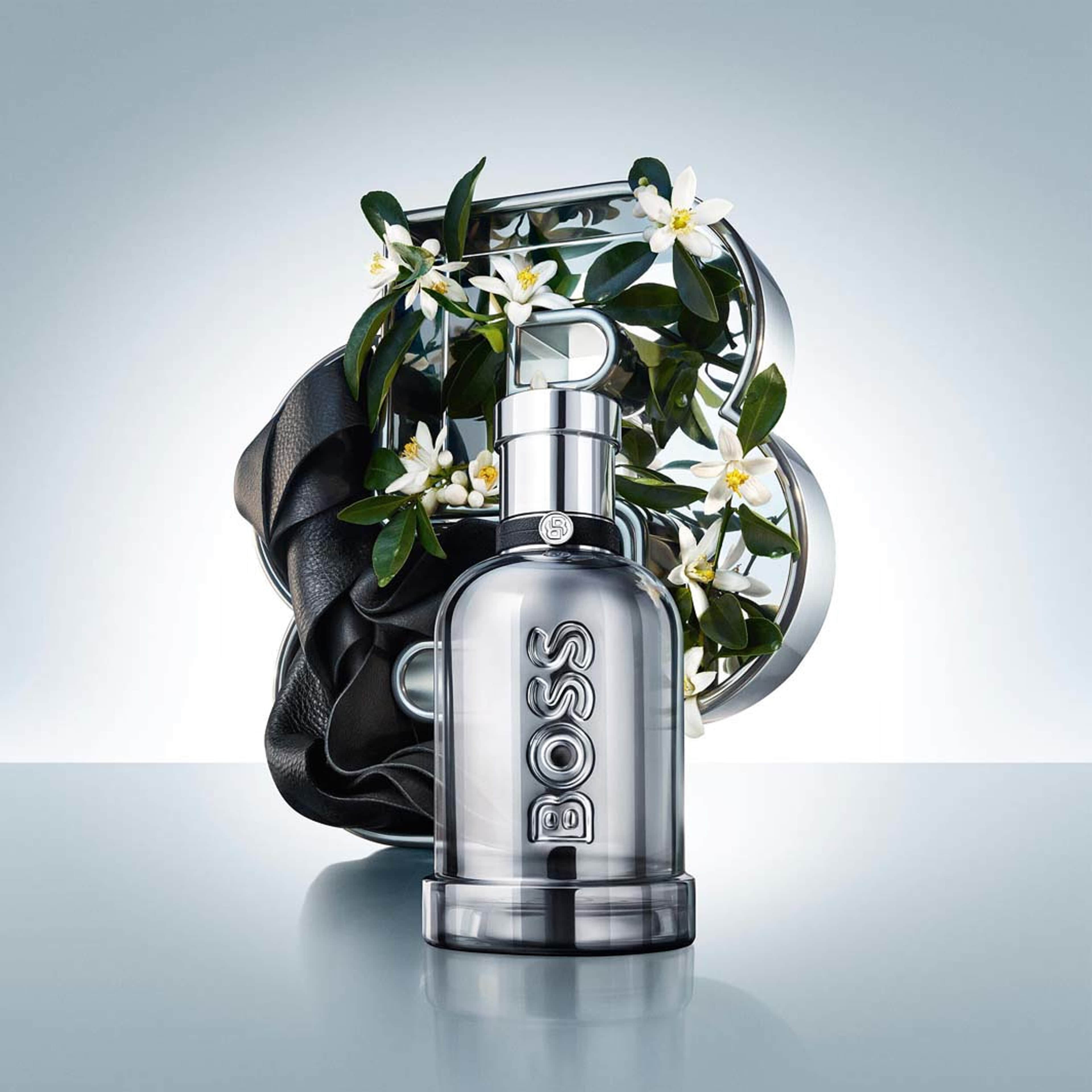 Bottled Beyond For Him Eau de Toilette Intense Refill, från HUGO BOSS. Klicka för att öppna bilden i stort format