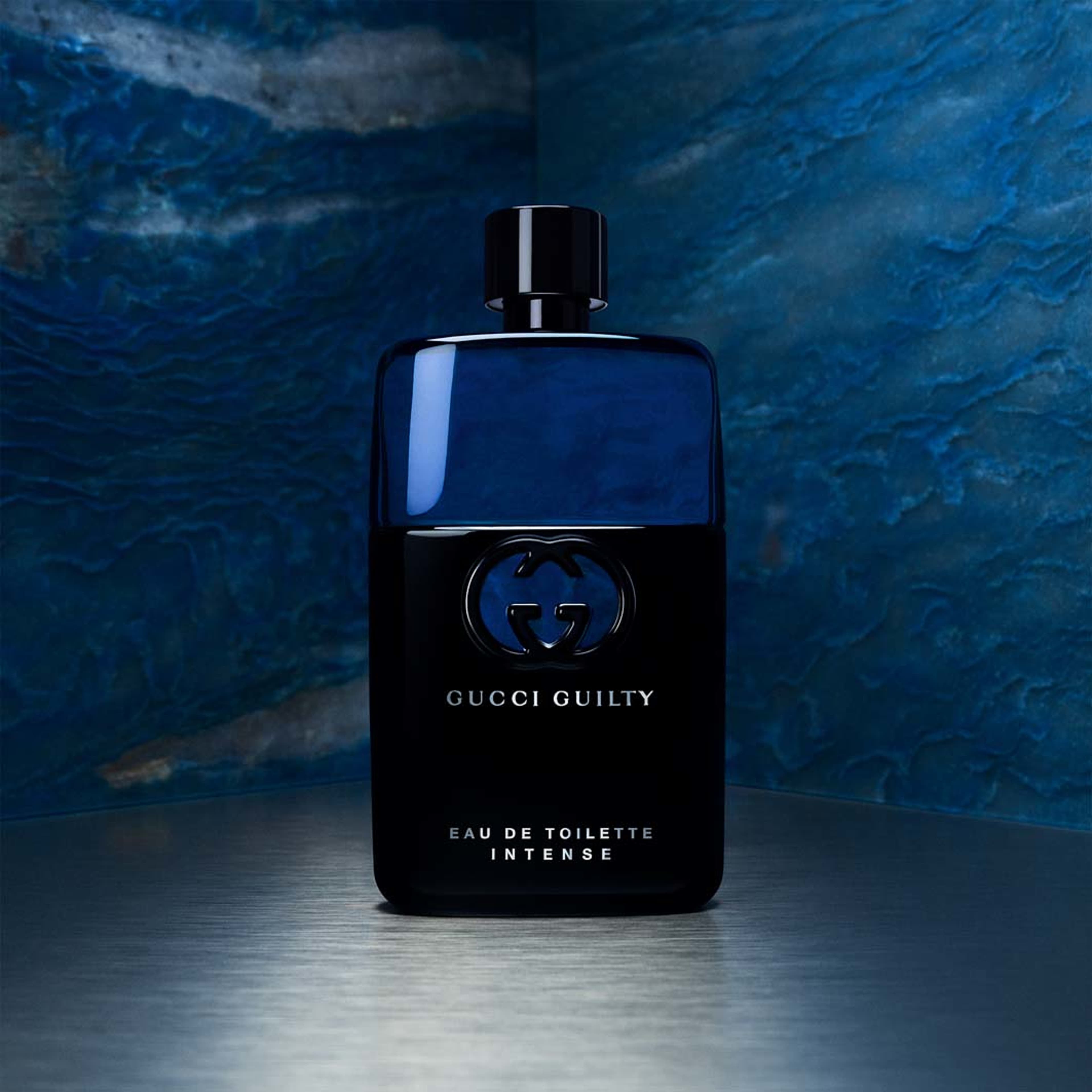 Guilty Pour Homme Eau de Toilette Intense, från Gucci. Klicka för att öppna bilden i stort format