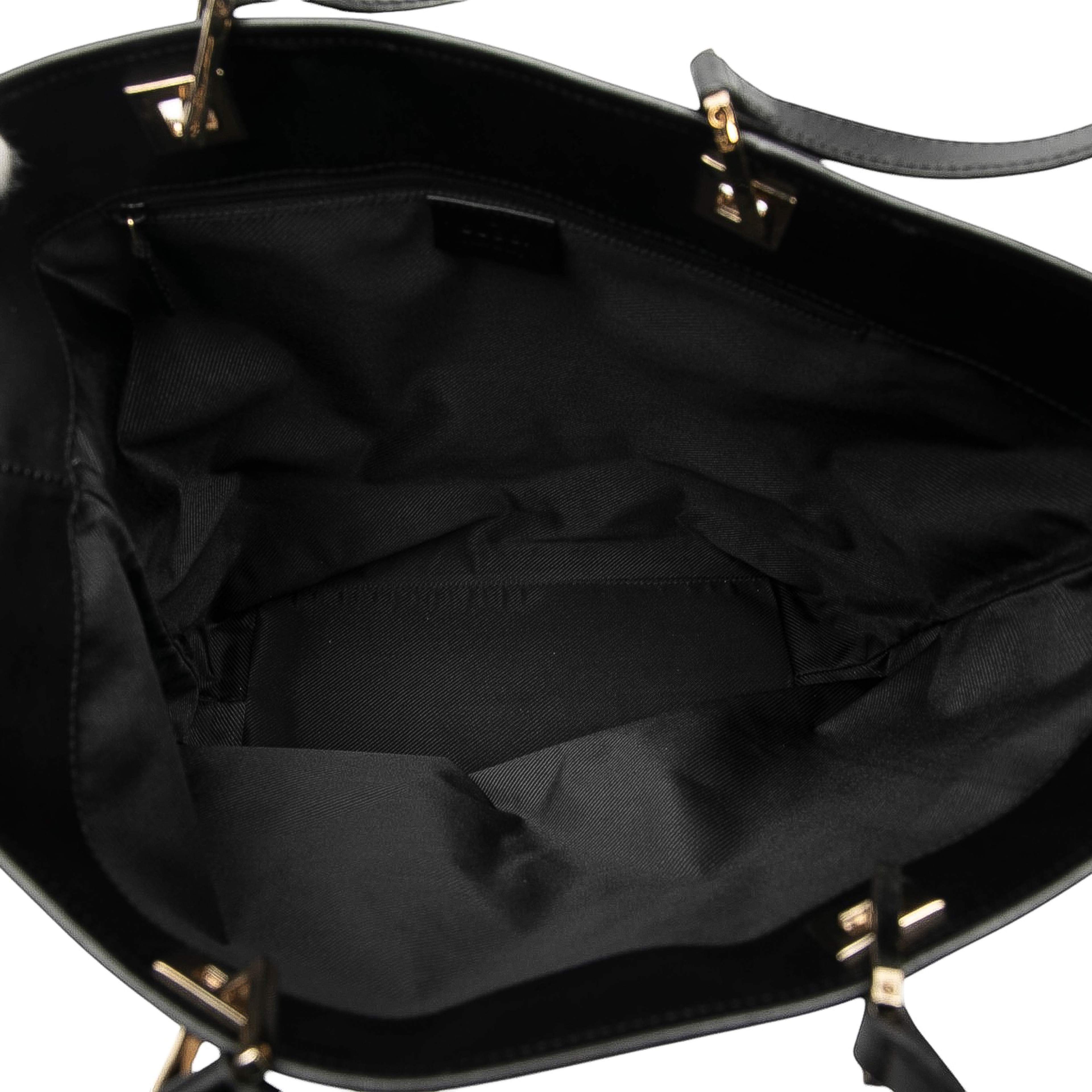 Gucci Gg Canvas Tote, från Luxclusif, i färgen dark brown. Klicka för att öppna bilden i stort format