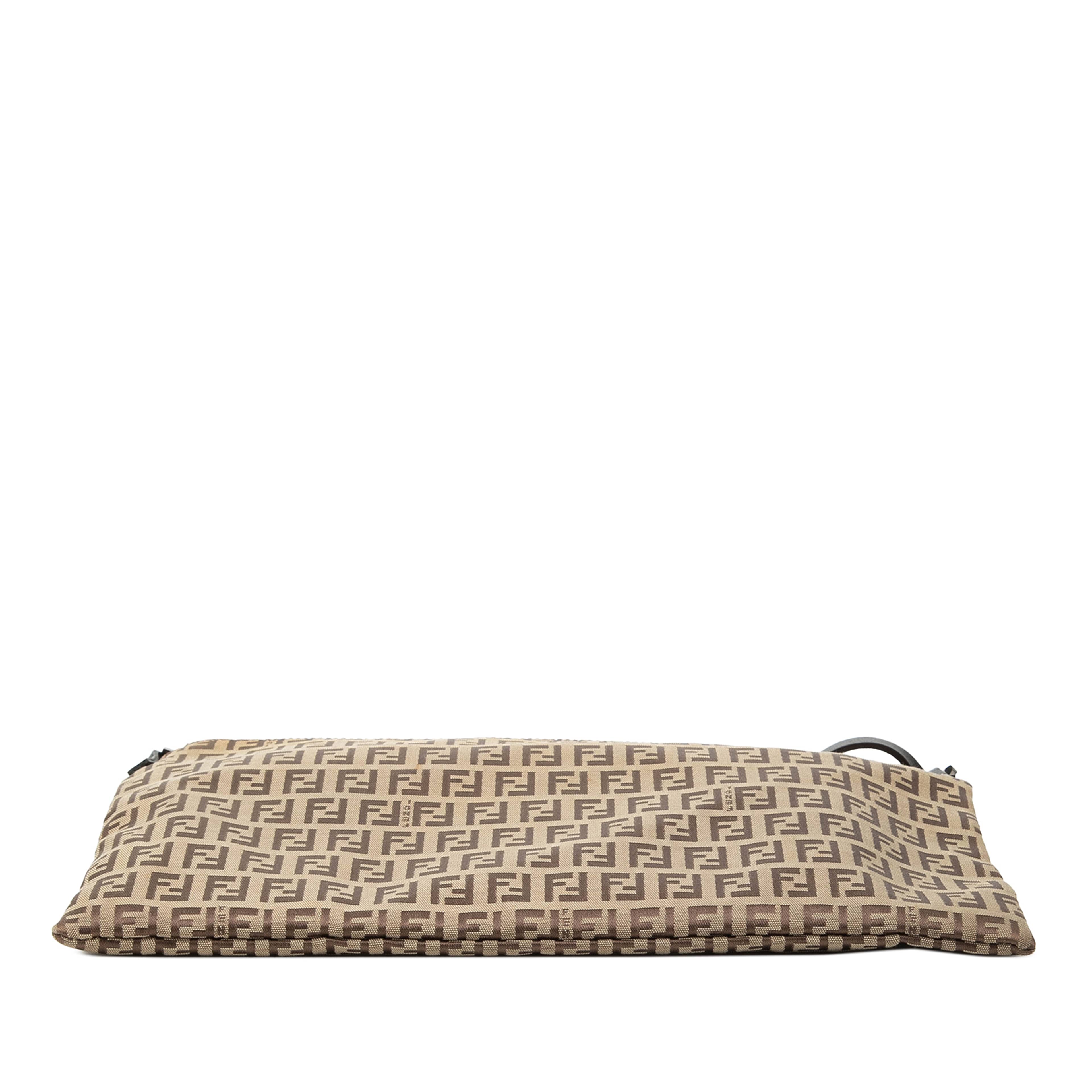 Fendi Zucchino Canvas Crossbody, från Luxclusif, i färgen beige. Klicka för att öppna bilden i stort format