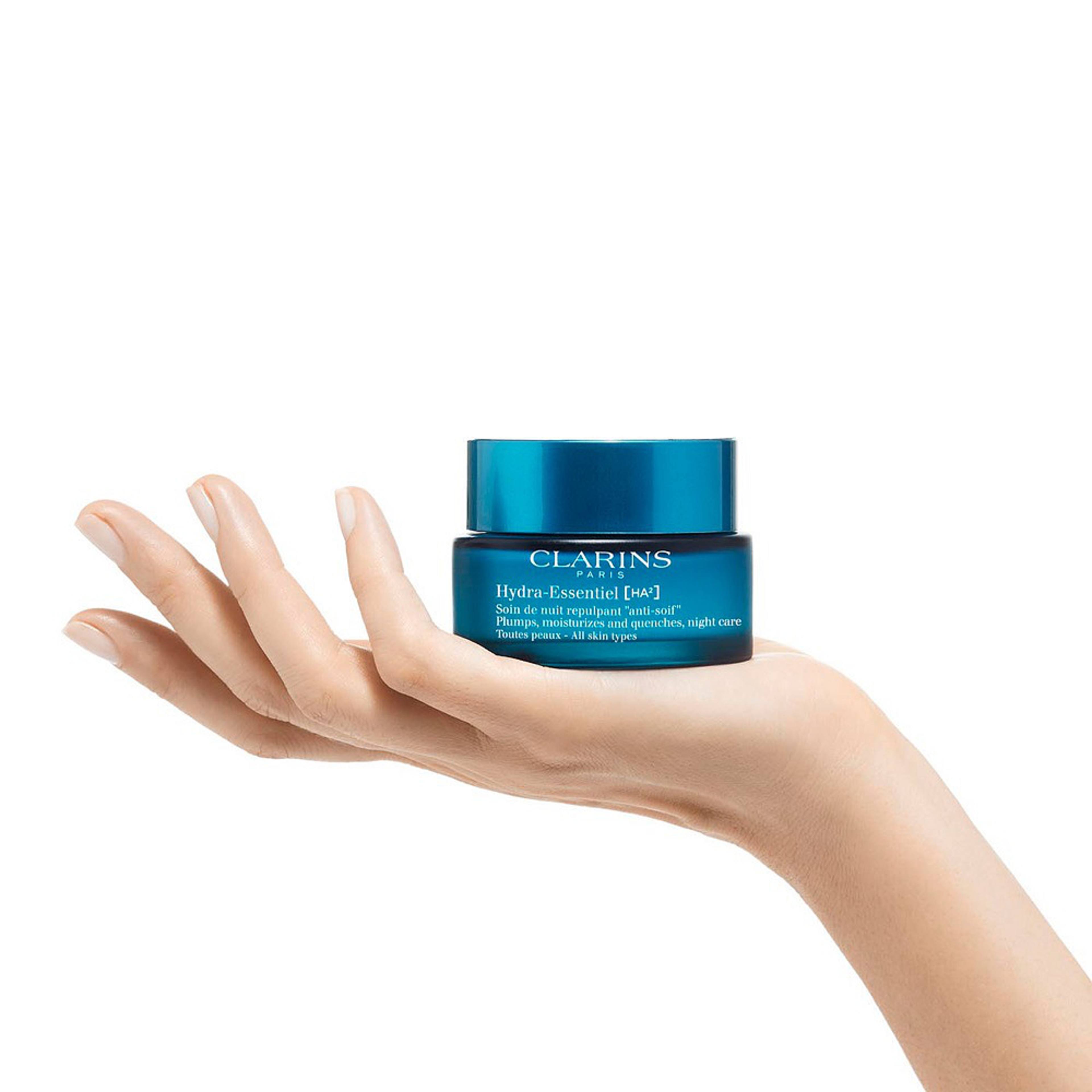 Clarins Hydra-Essentiel Plumps, moisturizes and quenches, night care - All skin types, från Clarins.