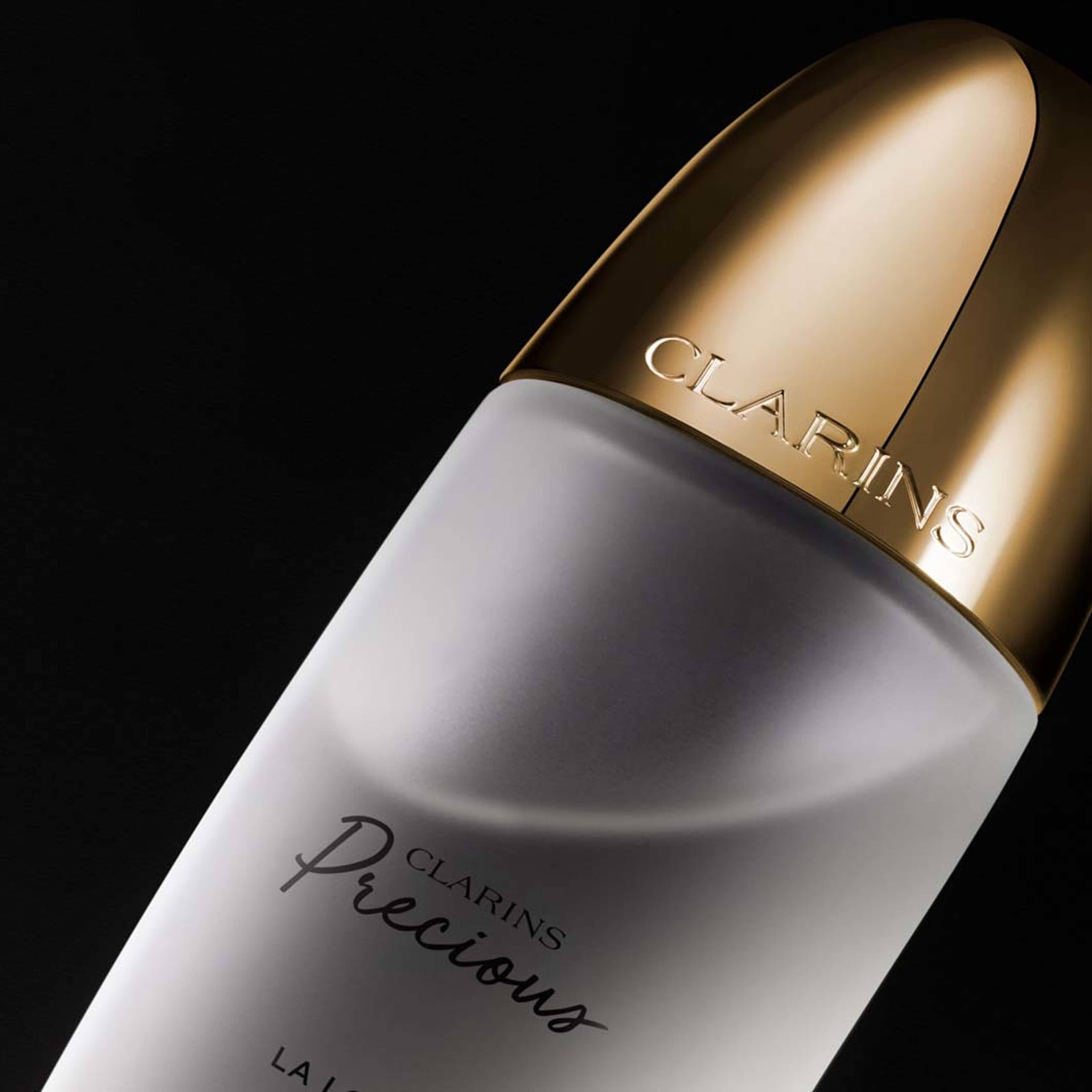 Precious La Lotion Age-Defying Treatment Essence, från Clarins. Klicka för att öppna bilden i stort format