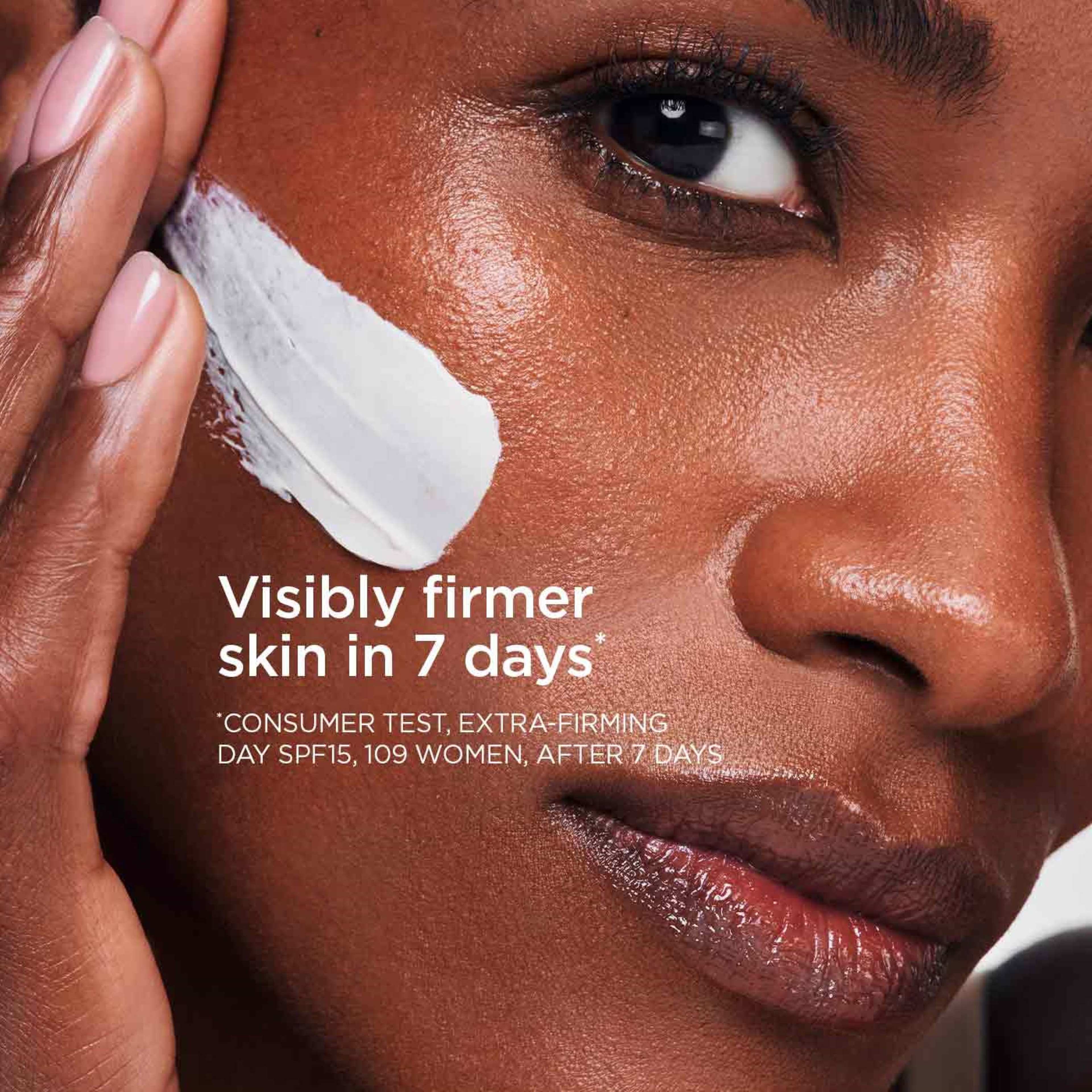 Extra-Firming Jour Lift effect, wrinkle-smoothing day cream All skin types SPF15