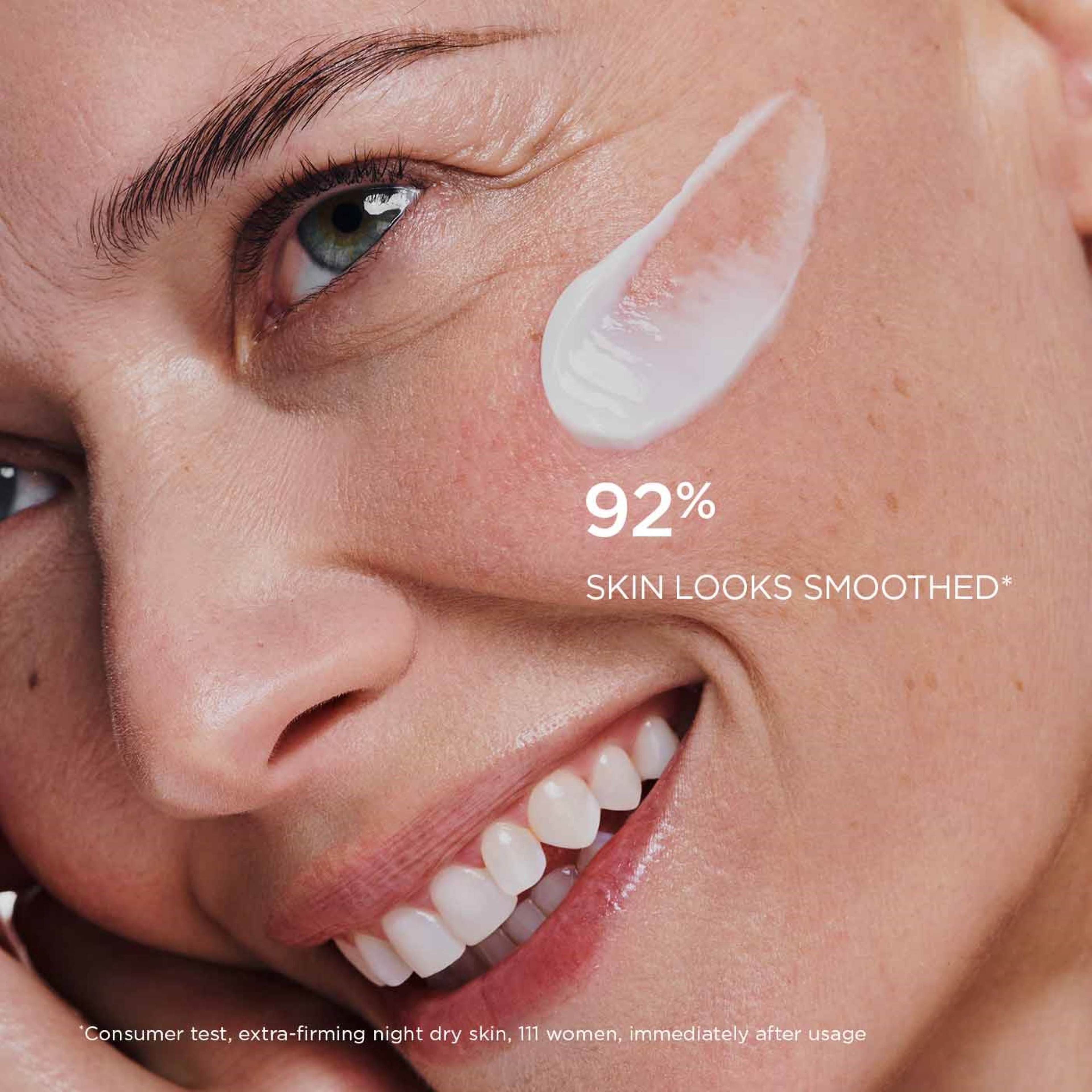 Extra-Firming Nuit Wrinkle-smoothing, revitalizing night cream Dry skin