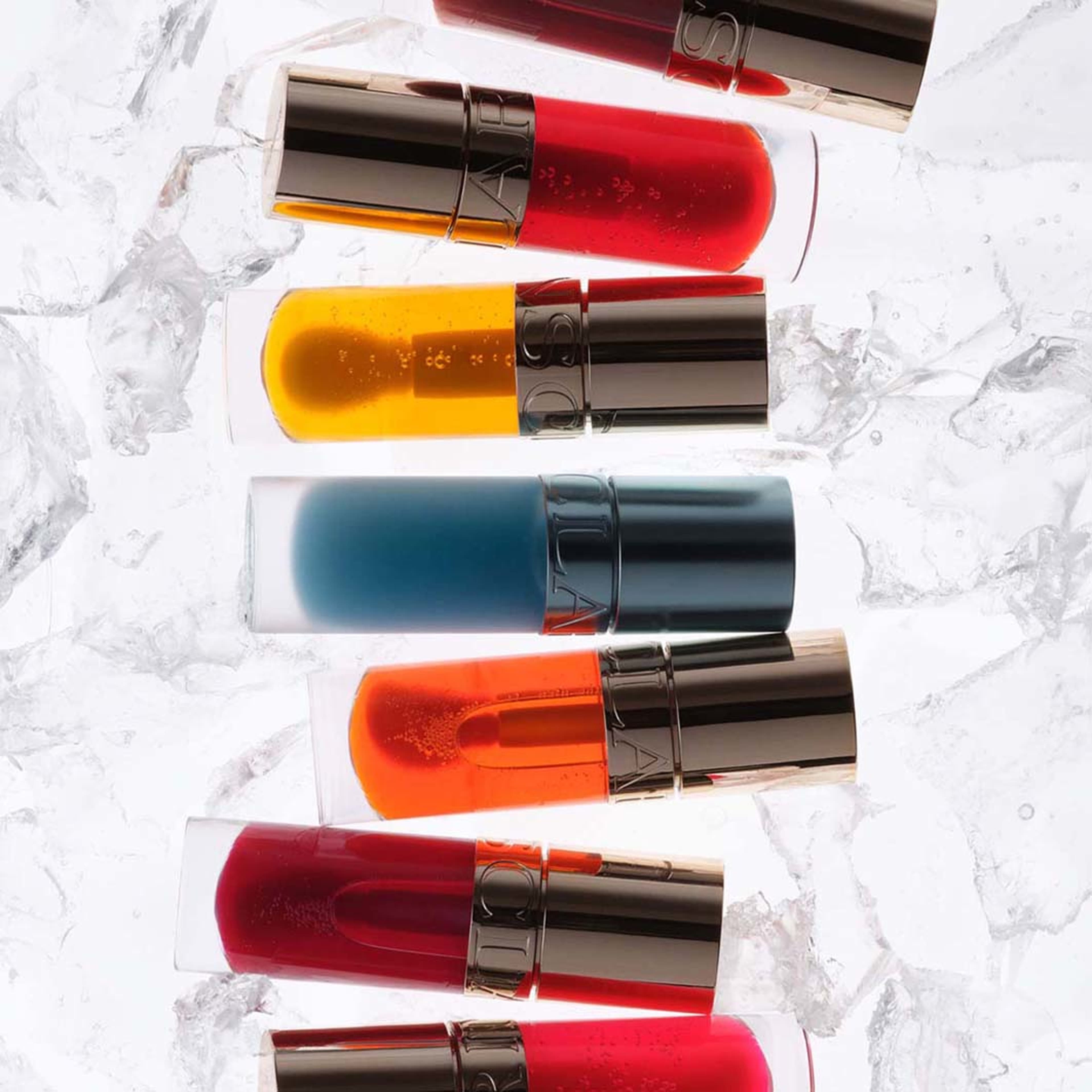 Lip Comfort Oil, från Clarins, i färgen Cryo. Klicka för att öppna bilden i stort format