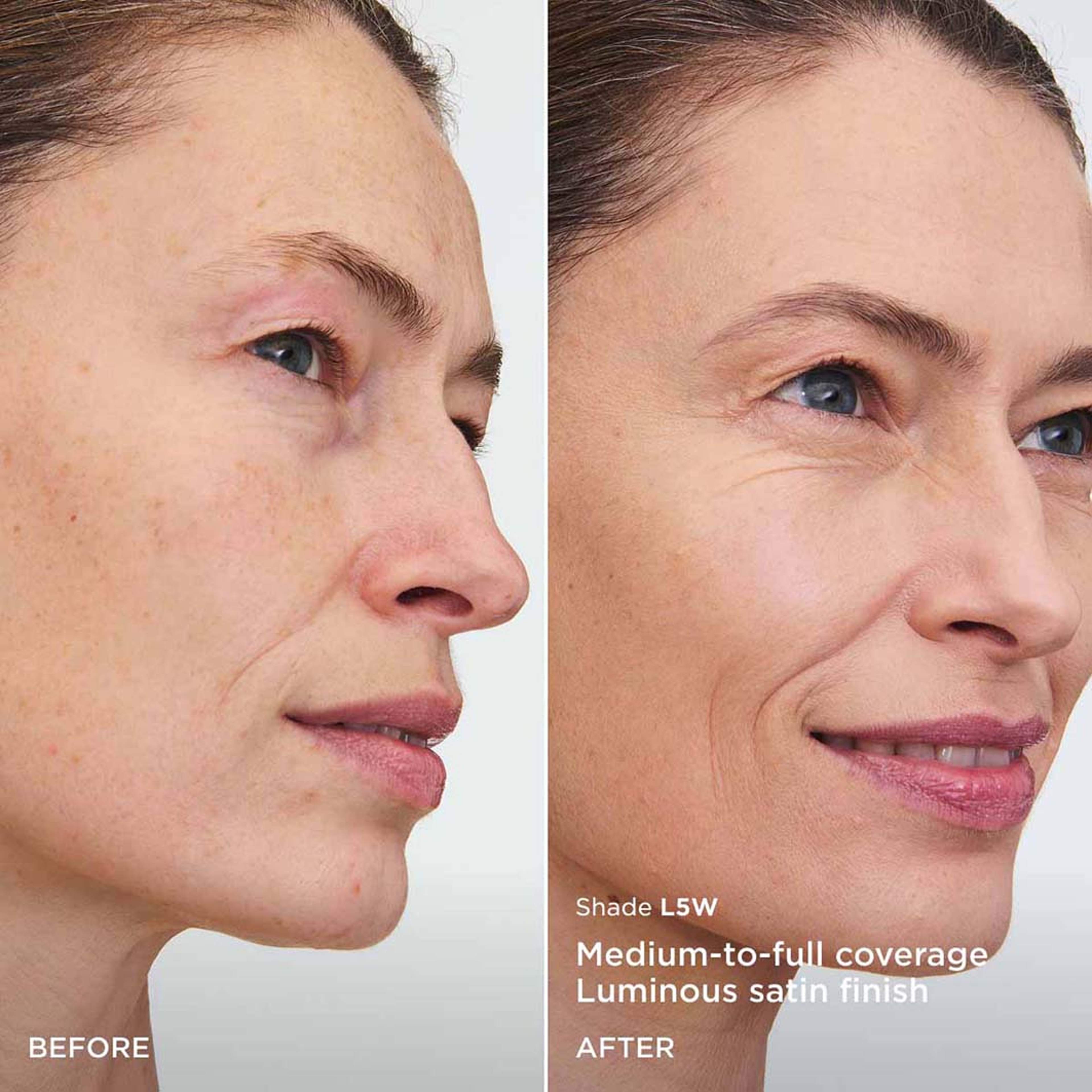 Double Serum Foundation, från Clarins, i färgen L5w. Klicka för att öppna bilden i stort format