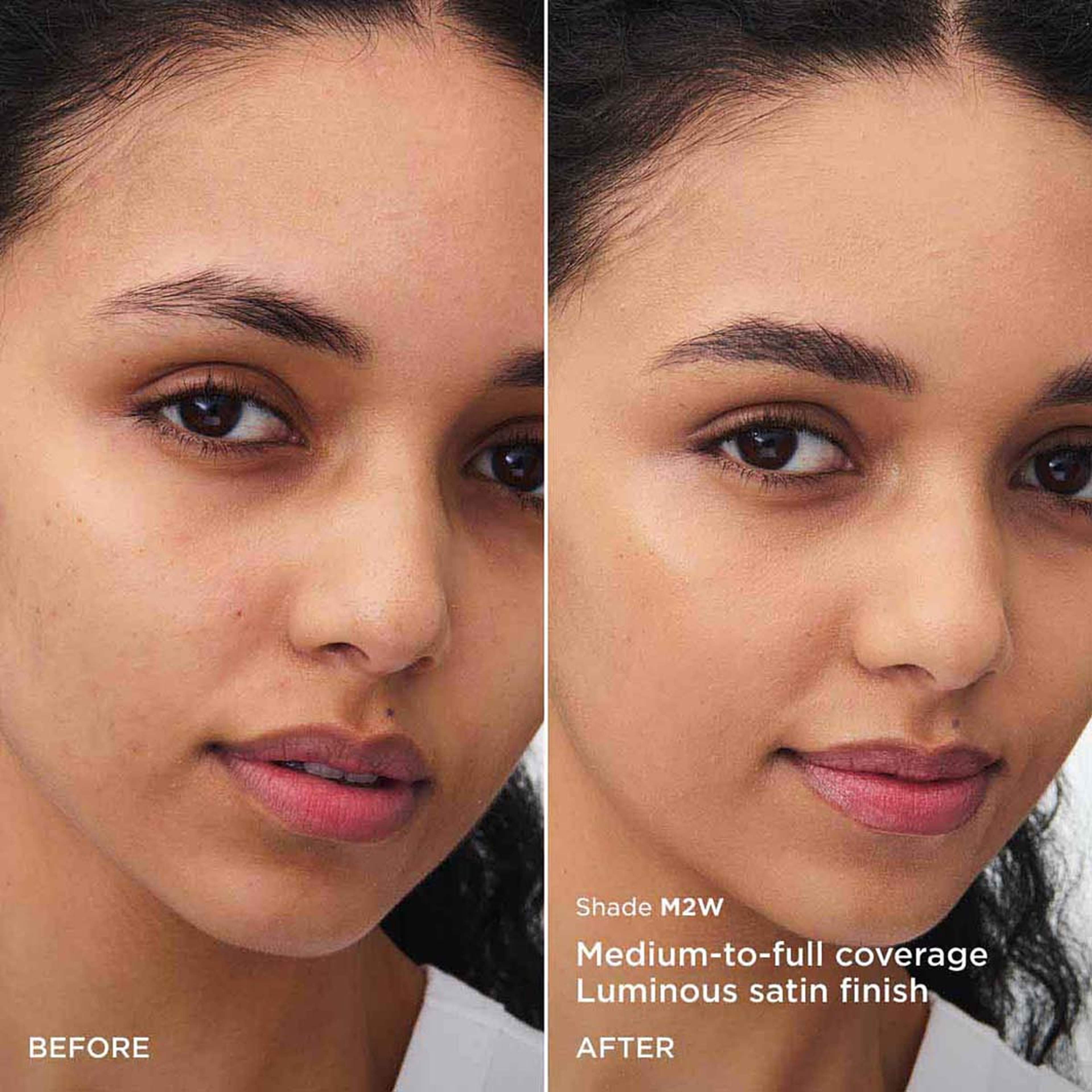 Double Serum Foundation, från Clarins, i färgen M2w. Klicka för att öppna bilden i stort format