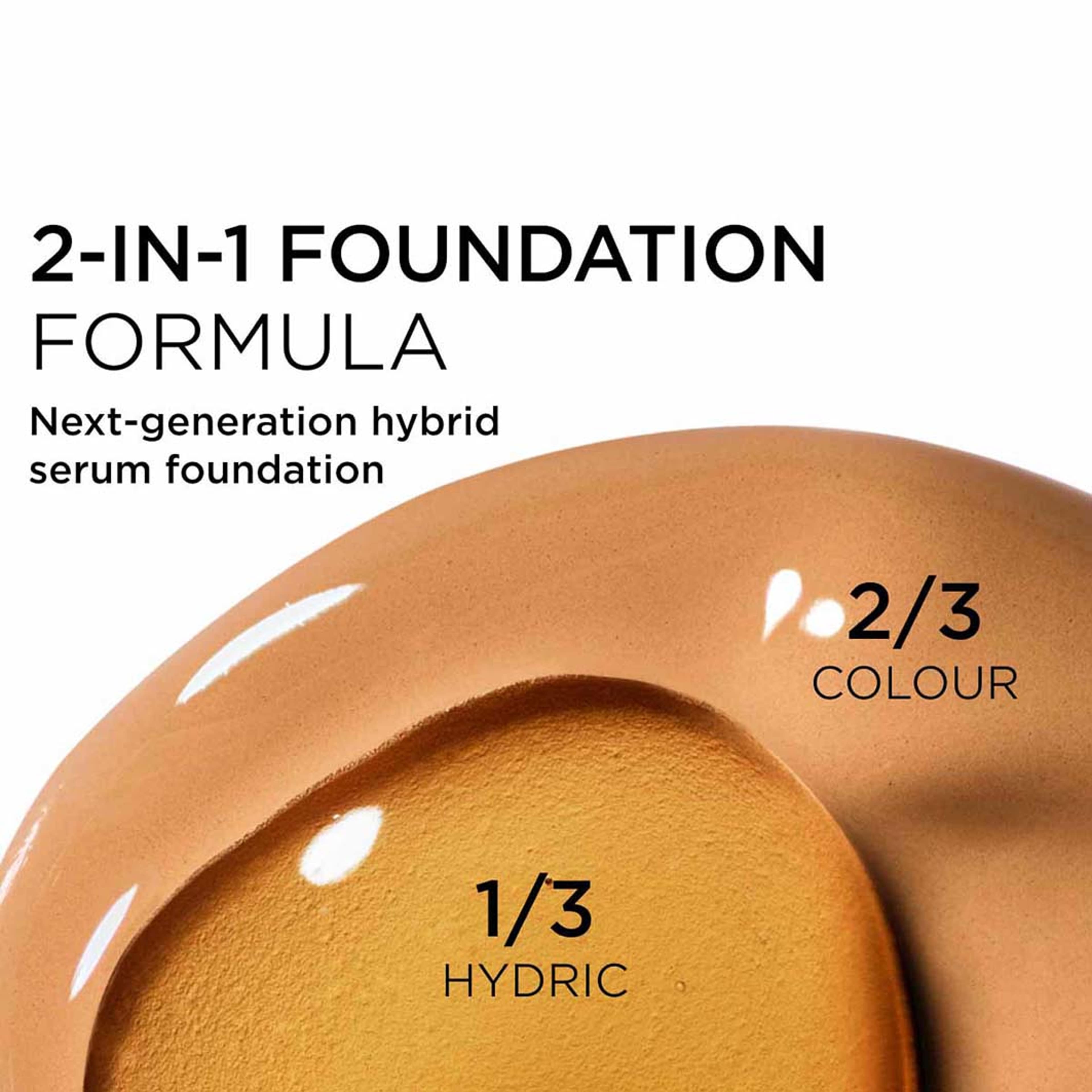 Double Serum Foundation, från Clarins, i färgen M4n. Klicka för att öppna bilden i stort format