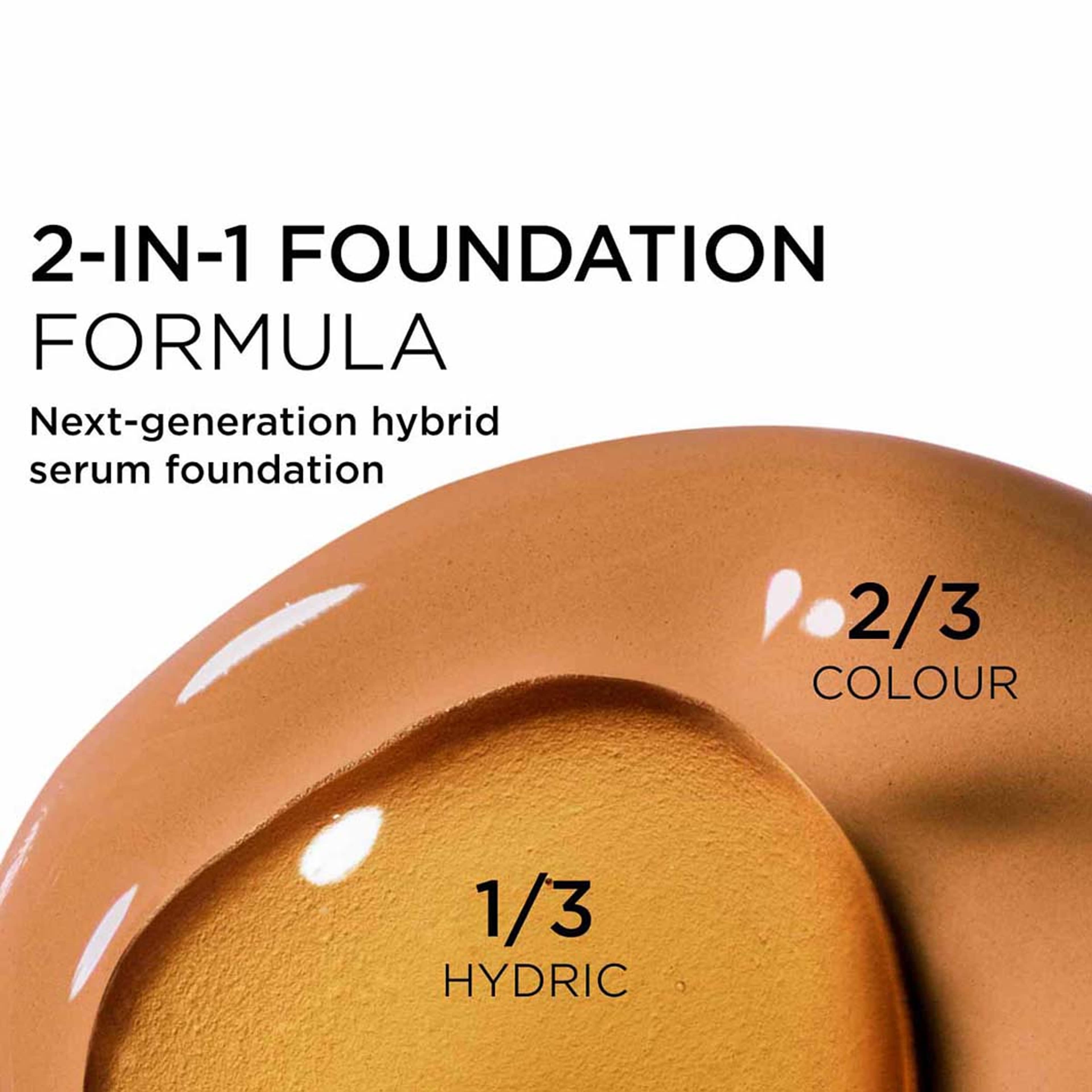 Double Serum Foundation, från Clarins, i färgen M5c. Klicka för att öppna bilden i stort format