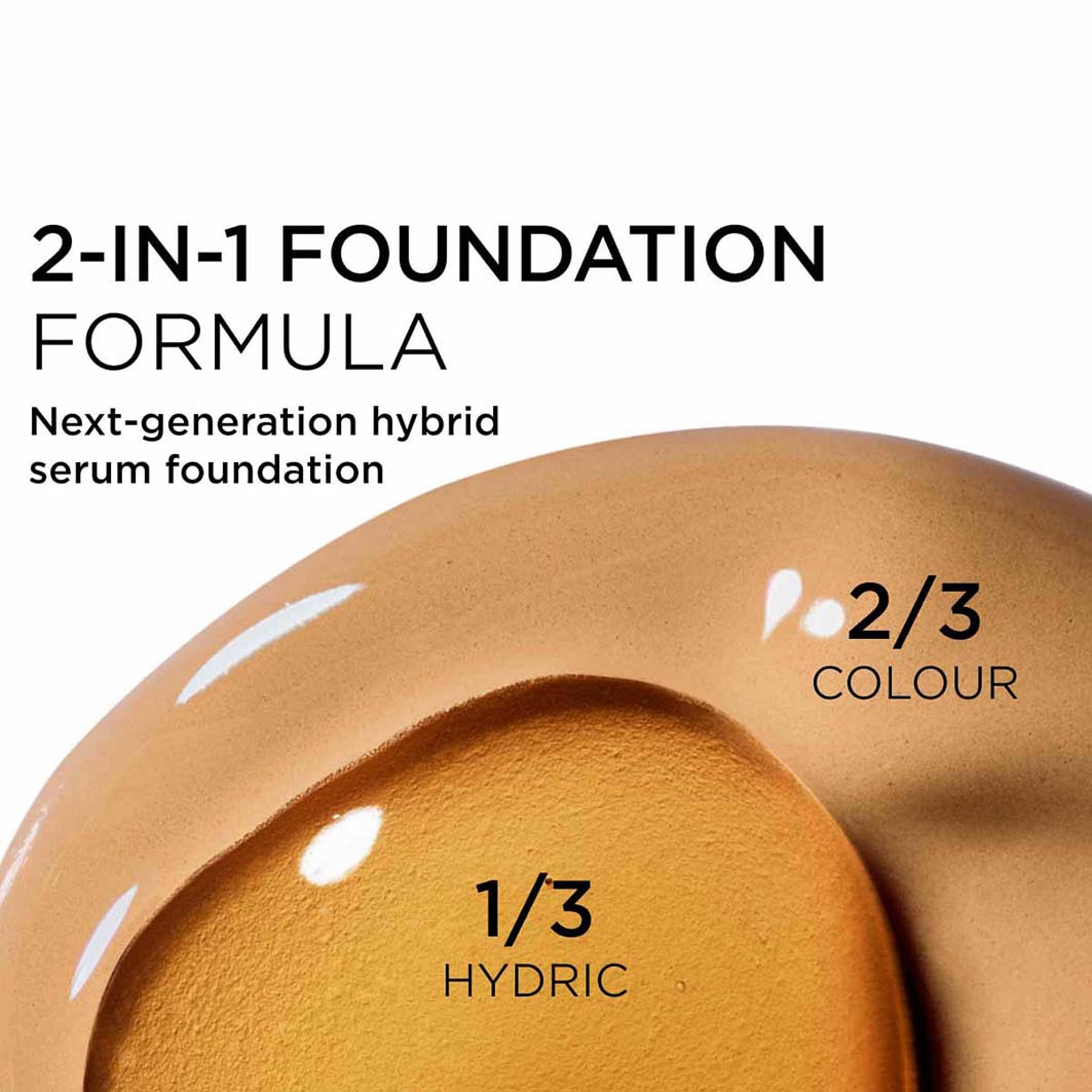 Double Serum Foundation, från Clarins, i färgen M5w. Klicka för att öppna bilden i stort format