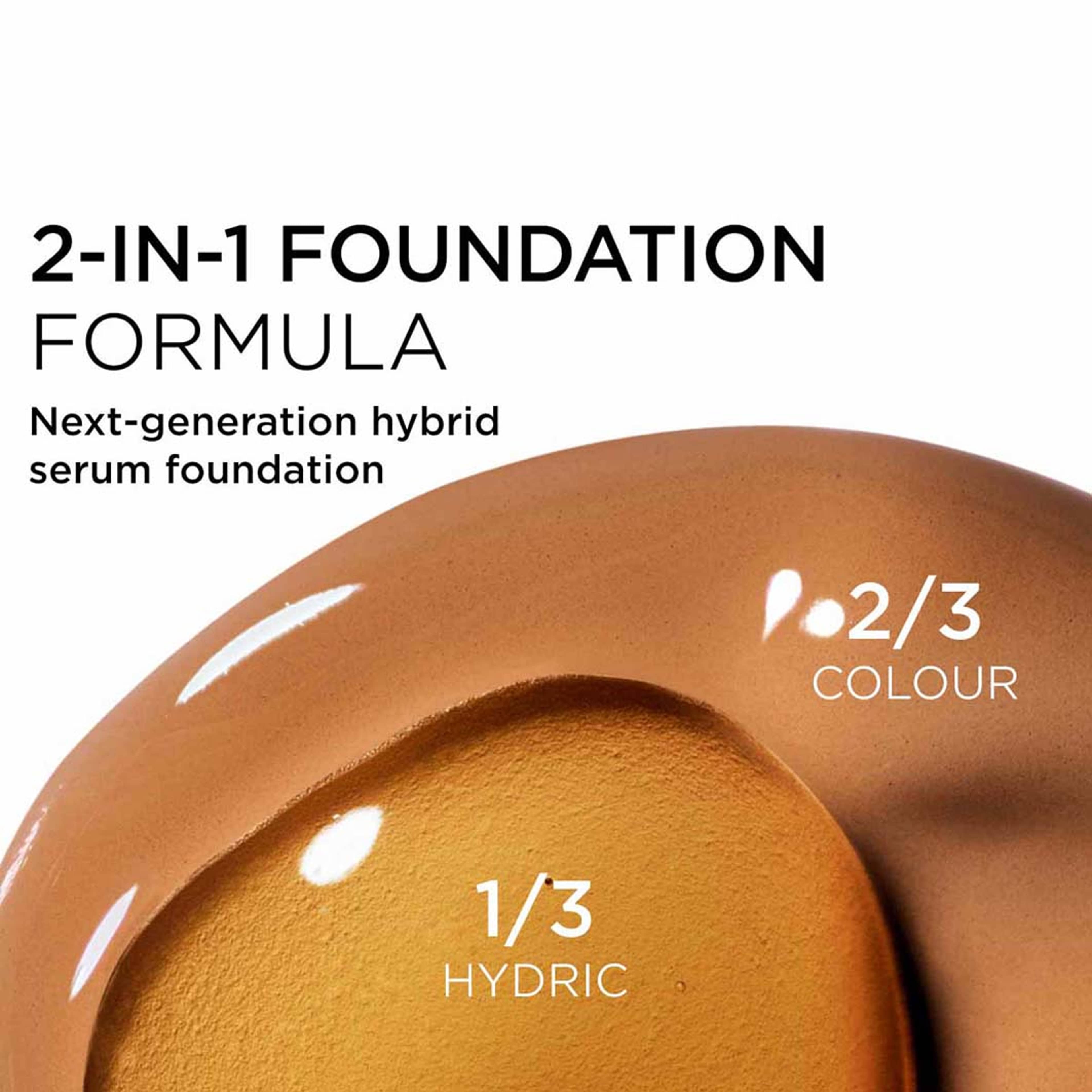 Double Serum Foundation, från Clarins, i färgen D2n. Klicka för att öppna bilden i stort format