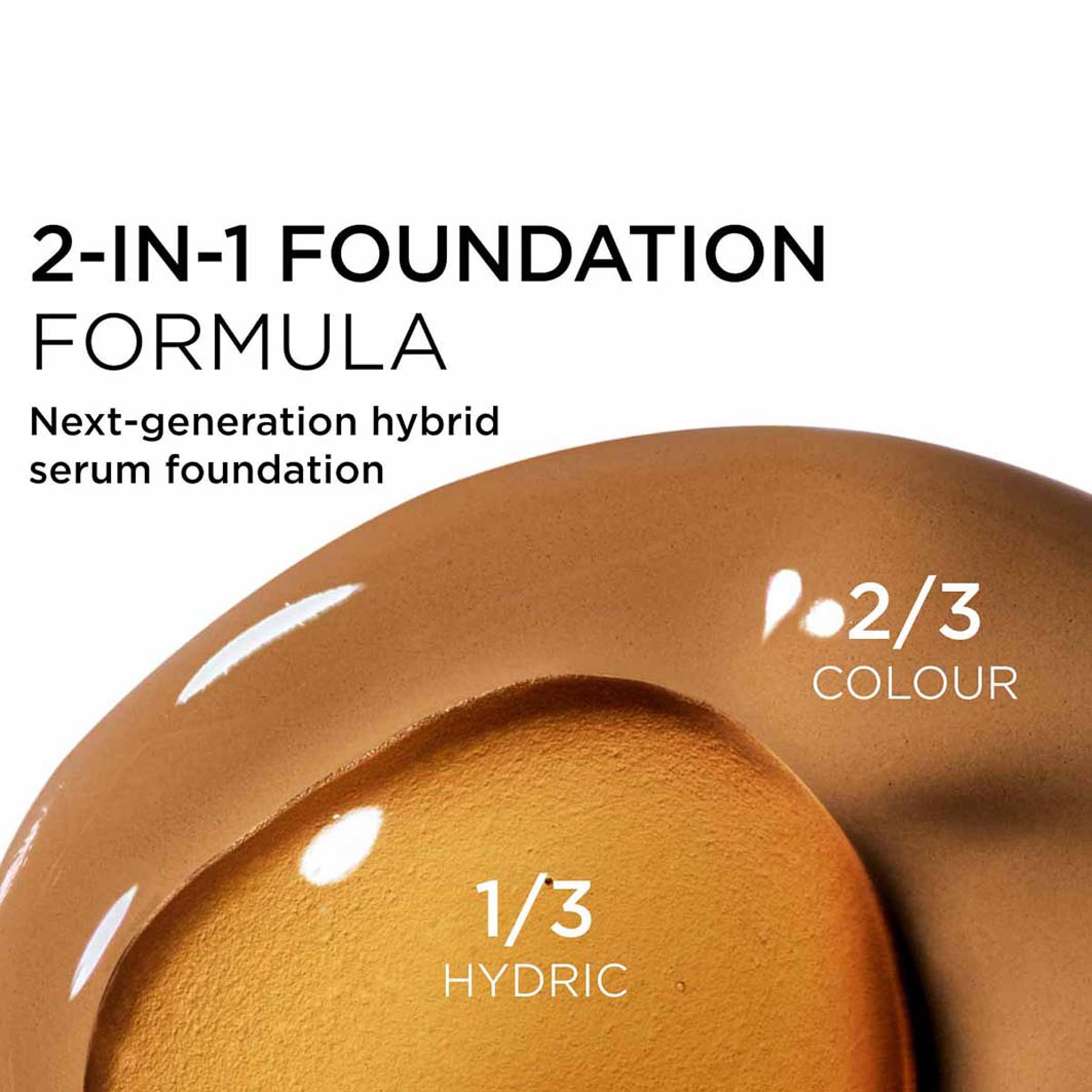 Double Serum Foundation, från Clarins, i färgen D2w. Klicka för att öppna bilden i stort format