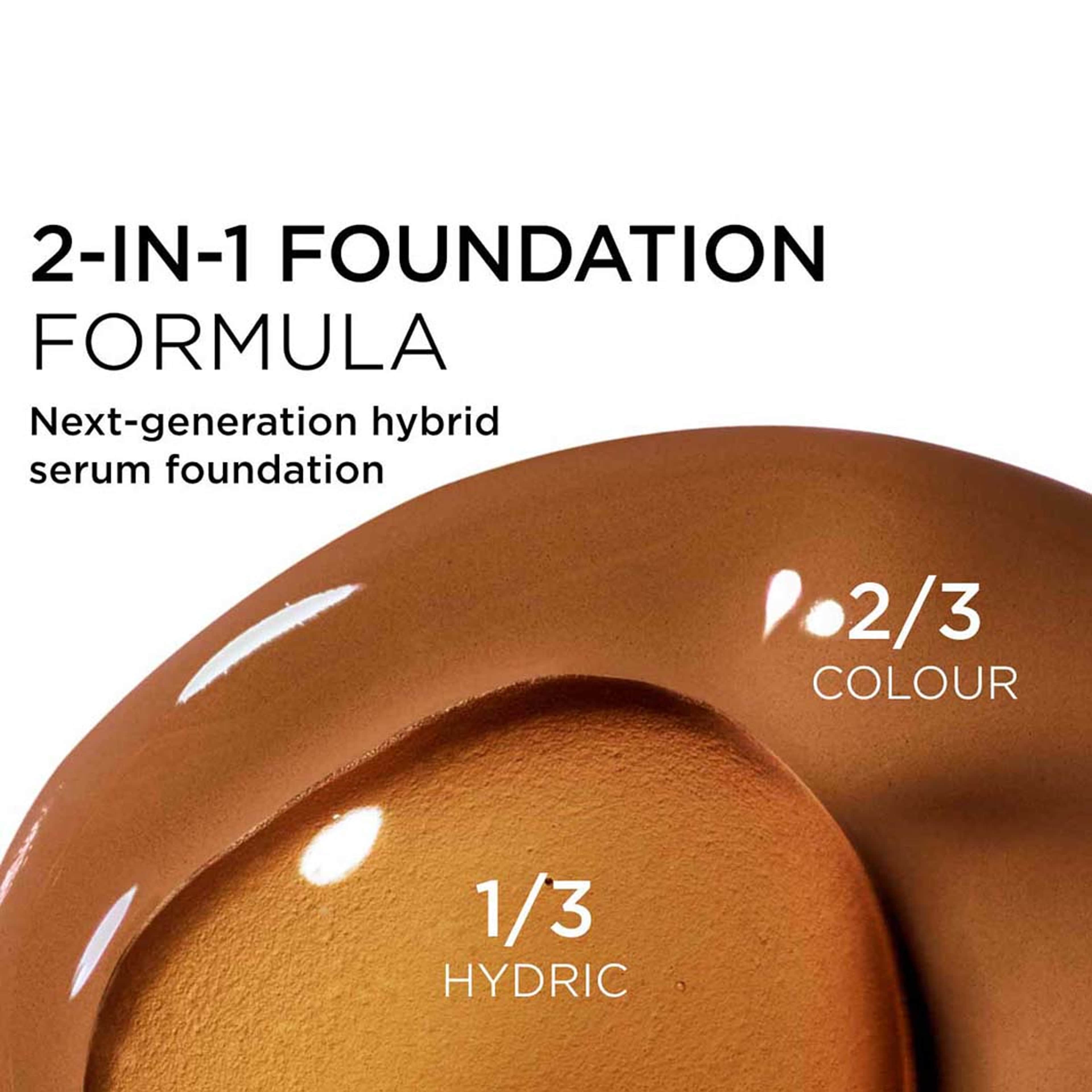 Double Serum Foundation, från Clarins, i färgen D4c. Klicka för att öppna bilden i stort format