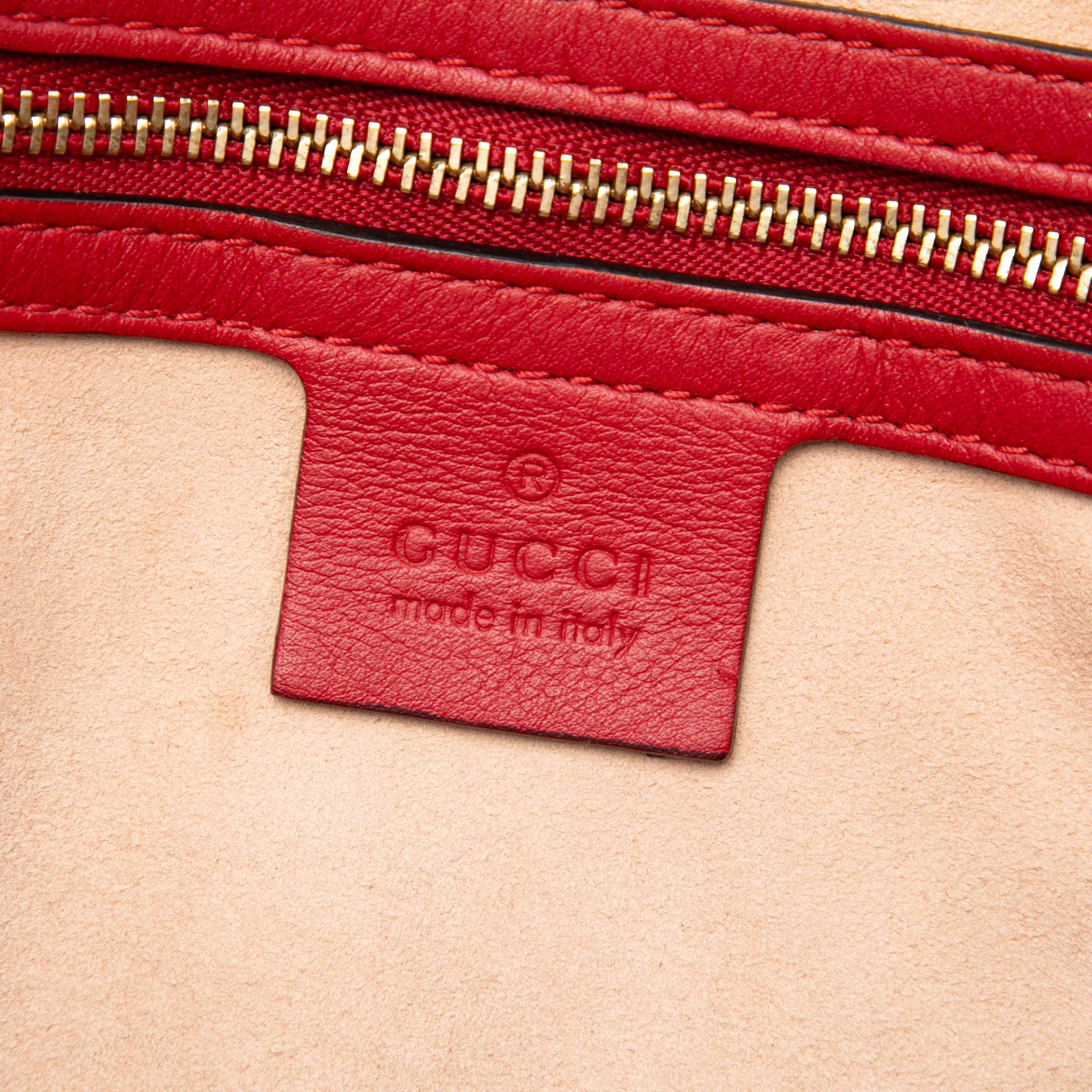 Gucci Small Gg Supreme Boston Bag, från Luxclusif, i färgen beige. Klicka för att öppna bilden i stort format