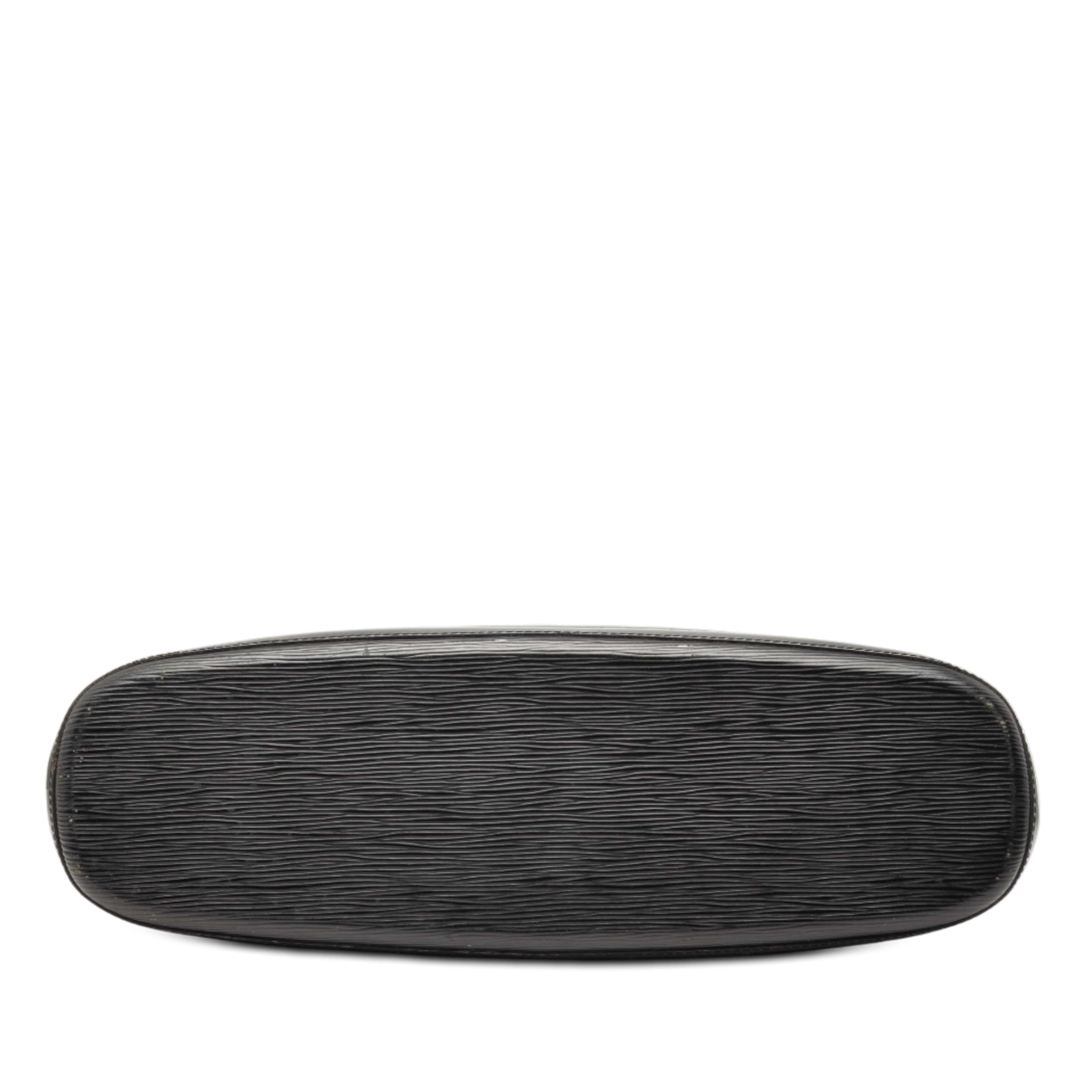 Louis Vuitton Epi Lussac, från Luxclusif, i färgen black. Klicka för att öppna bilden i stort format