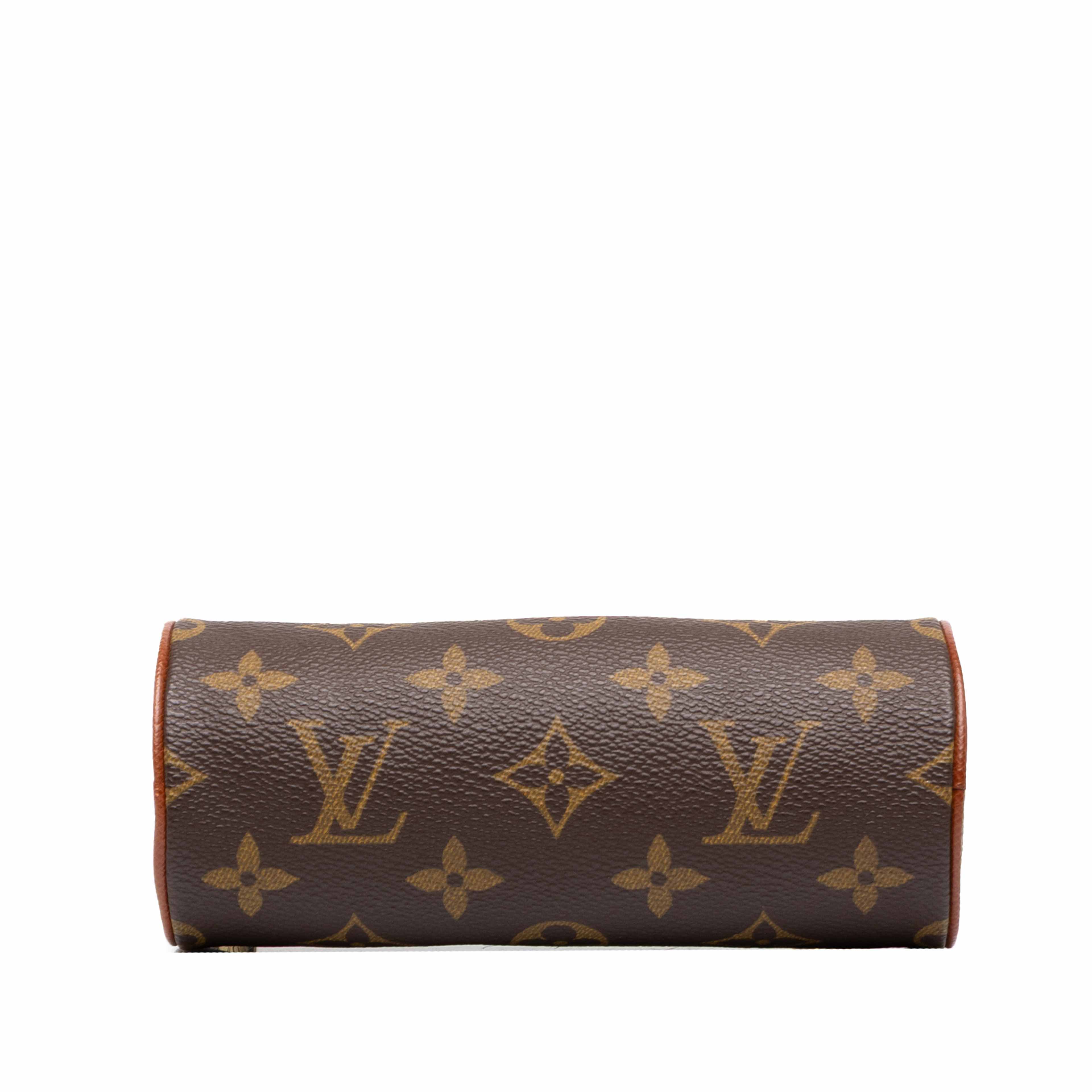 Louis Vuitton Monogram Papillon Pochette, från Luxclusif, i färgen brun. Klicka för att öppna bilden i stort format