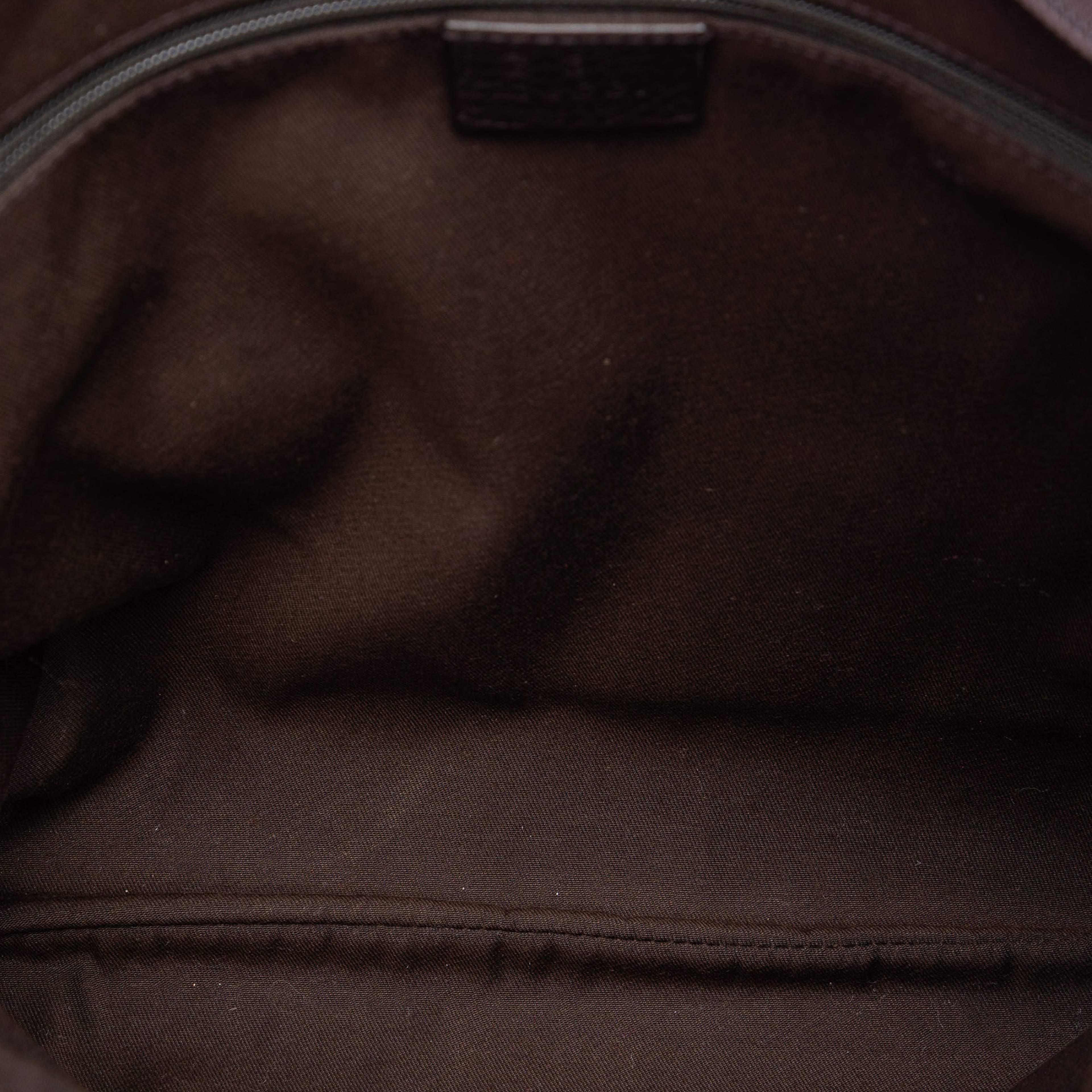 Gucci Gg Denim Abbey D Ring Crossbody, från Luxclusif, i färgen dark brown. Klicka för att öppna bilden i stort format