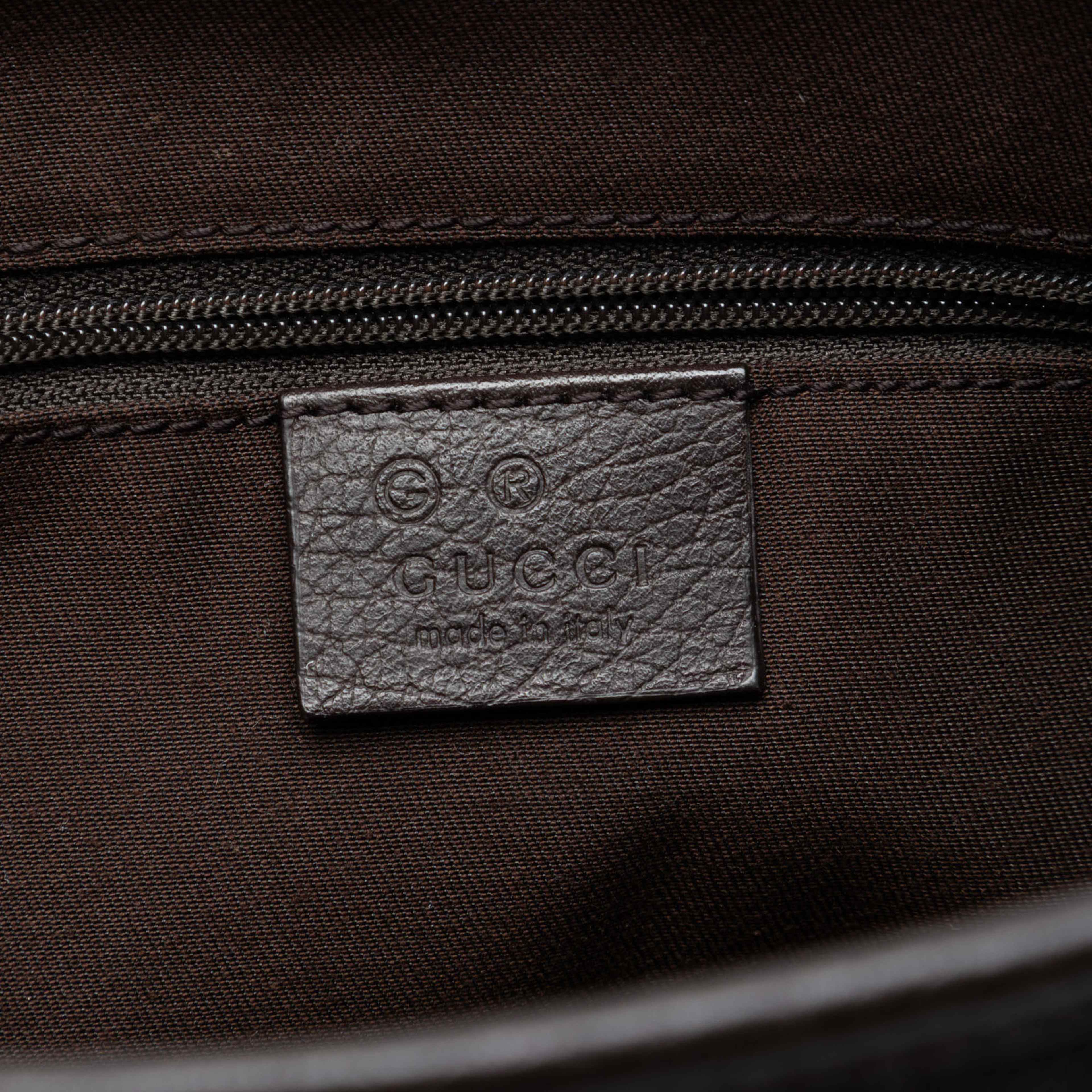 Gucci Gg Denim Abbey D Ring Crossbody, från Luxclusif, i färgen dark brown. Klicka för att öppna bilden i stort format