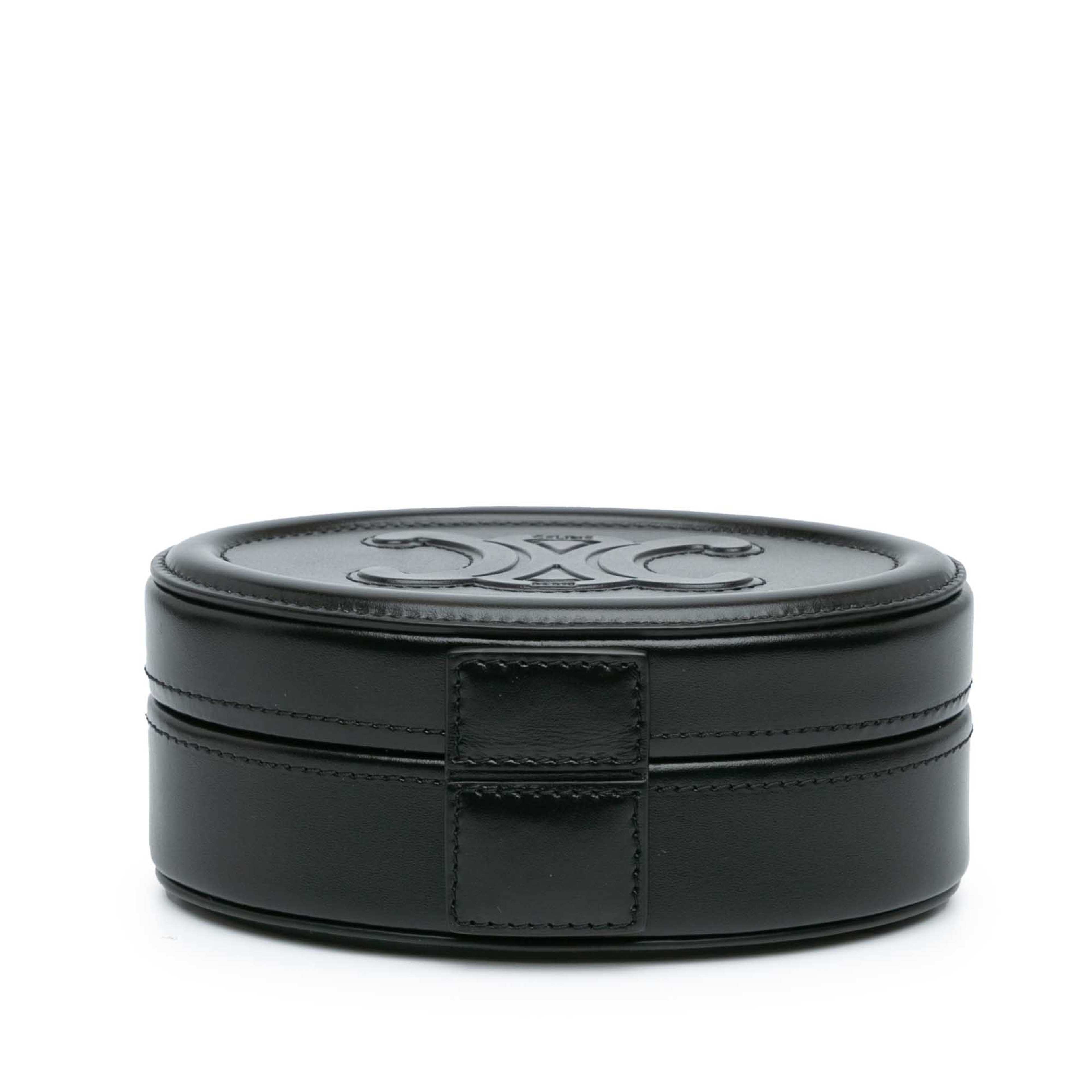 Celine Calfskin Cuir Triomphe Oval Handbag, från Luxclusif, i färgen black. Klicka för att öppna bilden i stort format