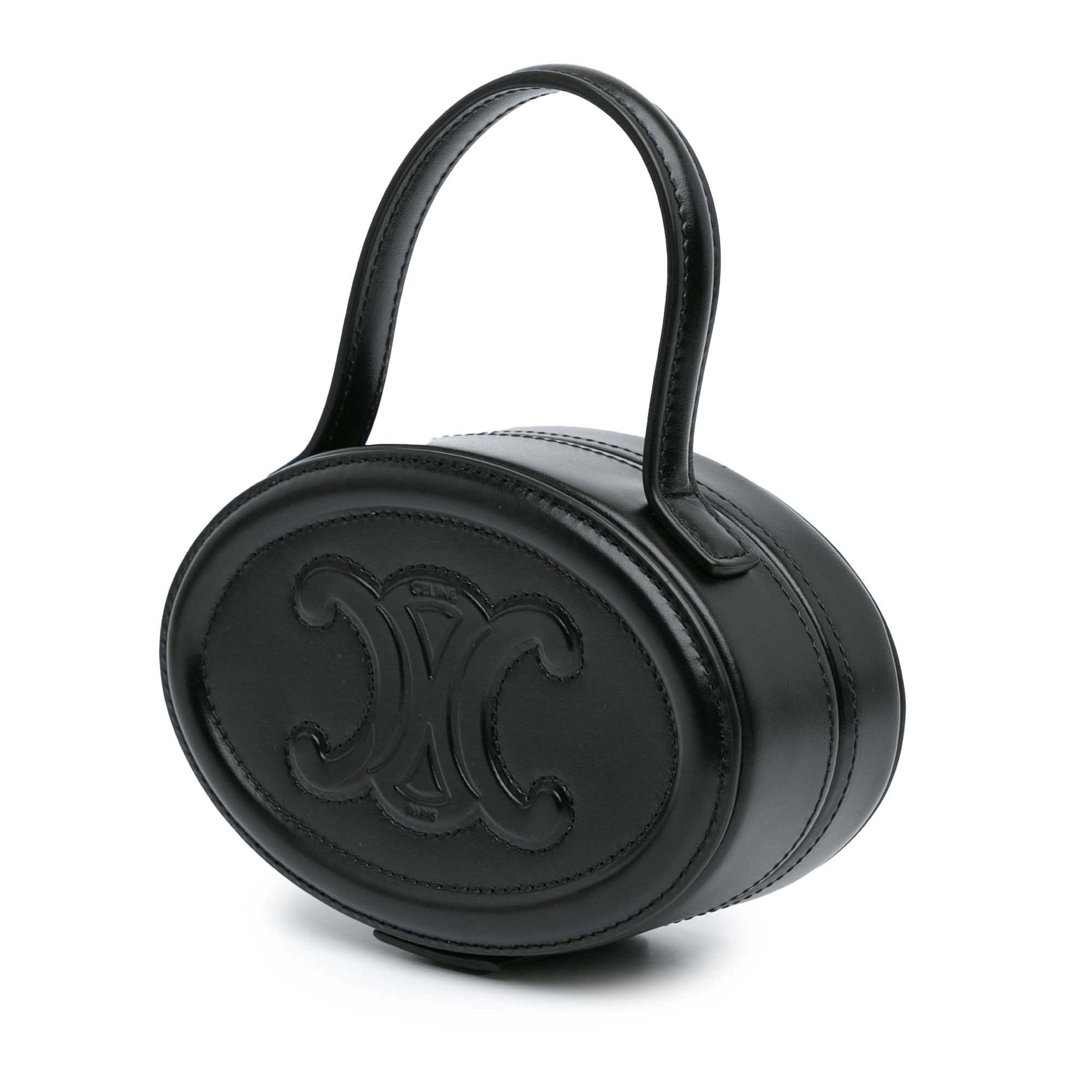 Celine Calfskin Cuir Triomphe Oval Handbag, från Luxclusif, i färgen black. Klicka för att öppna bilden i stort format