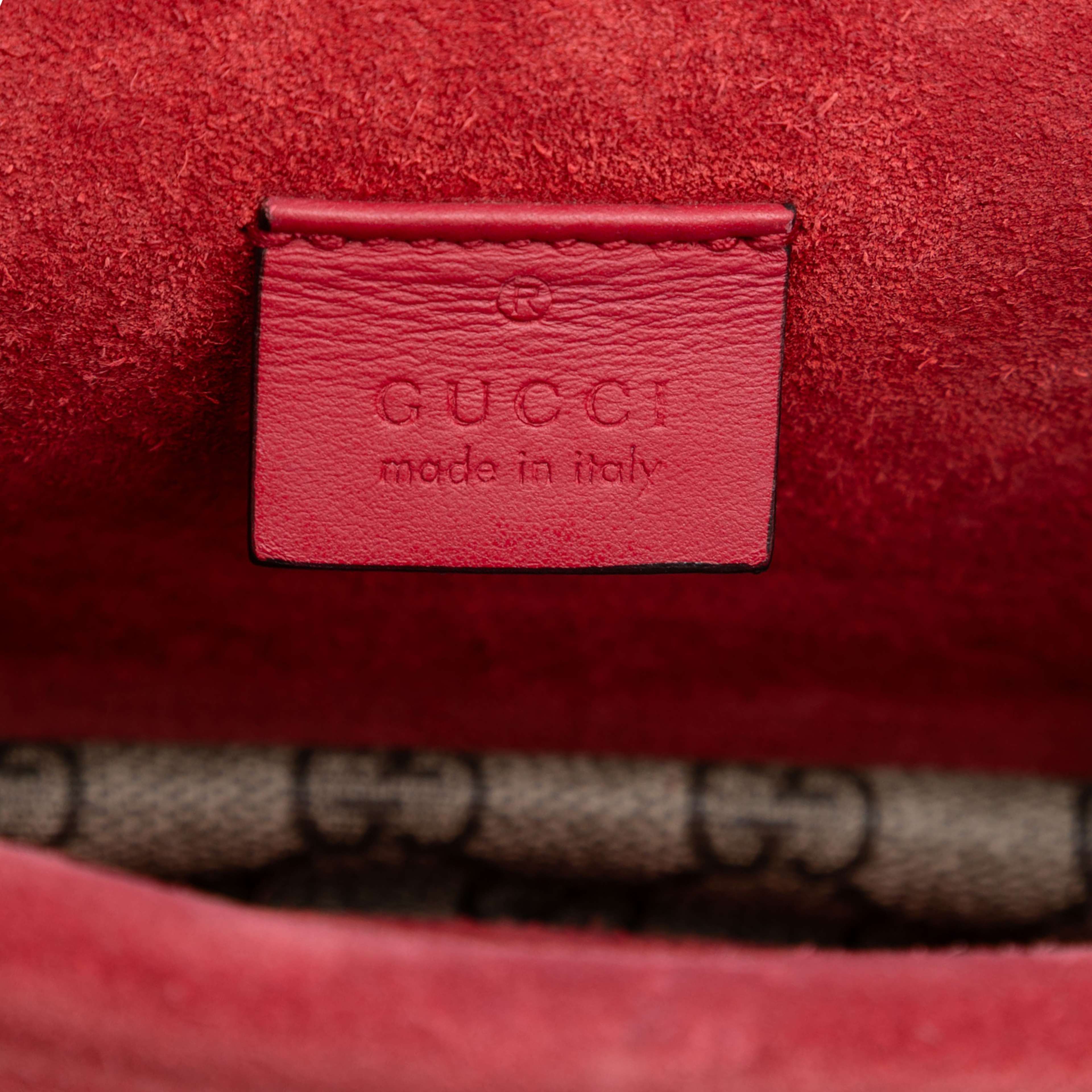 Gucci Small Gg Supreme Dionysus Crossbody, från Luxclusif, i färgen beige. Klicka för att öppna bilden i stort format