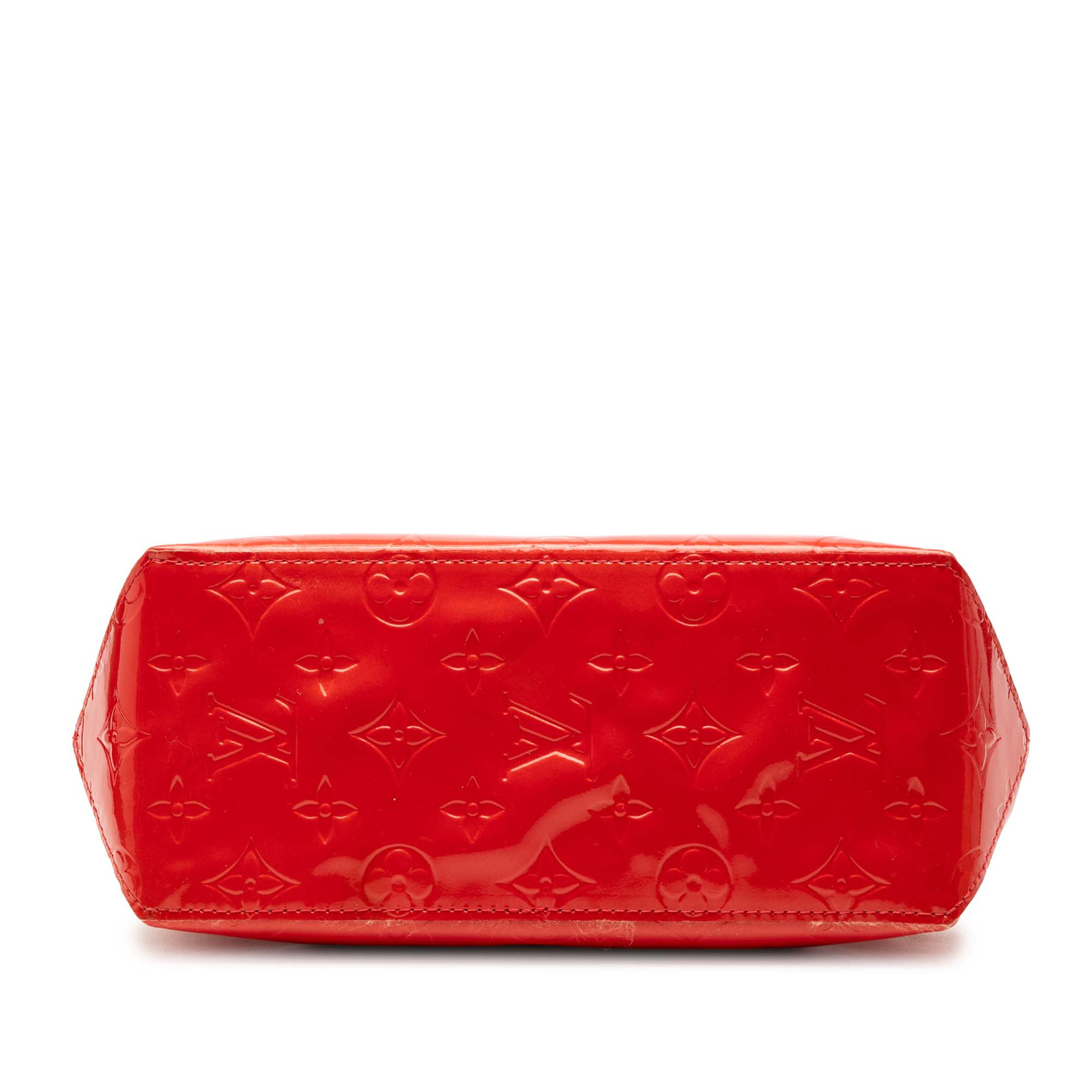 Louis Vuitton Monogram Vernis Reade Pm, från Luxclusif, i färgen red. Klicka för att öppna bilden i stort format