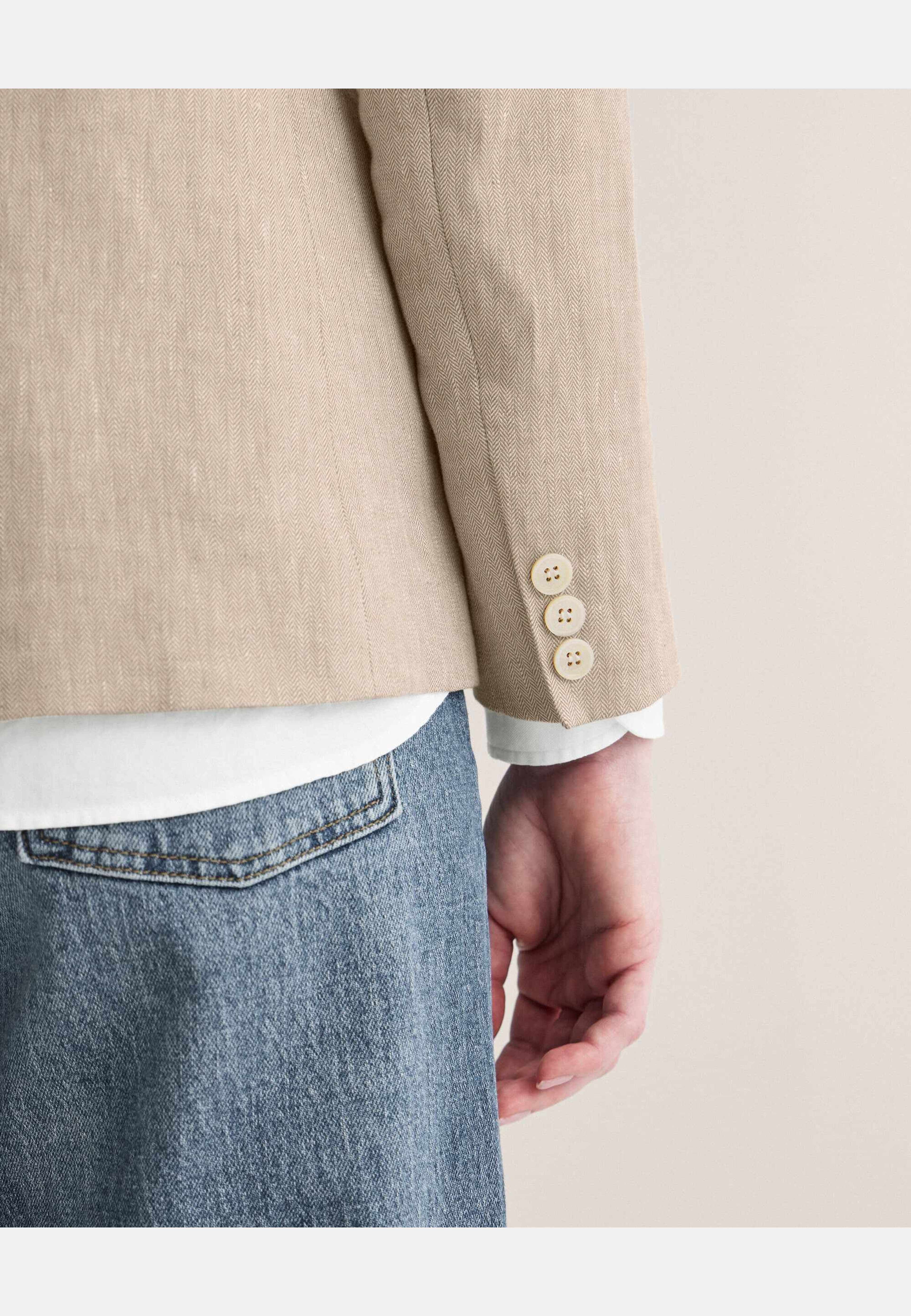 Gemma Linen Blazer, från Newhouse, i färgen mörkbeige. Klicka för att öppna bilden i stort format