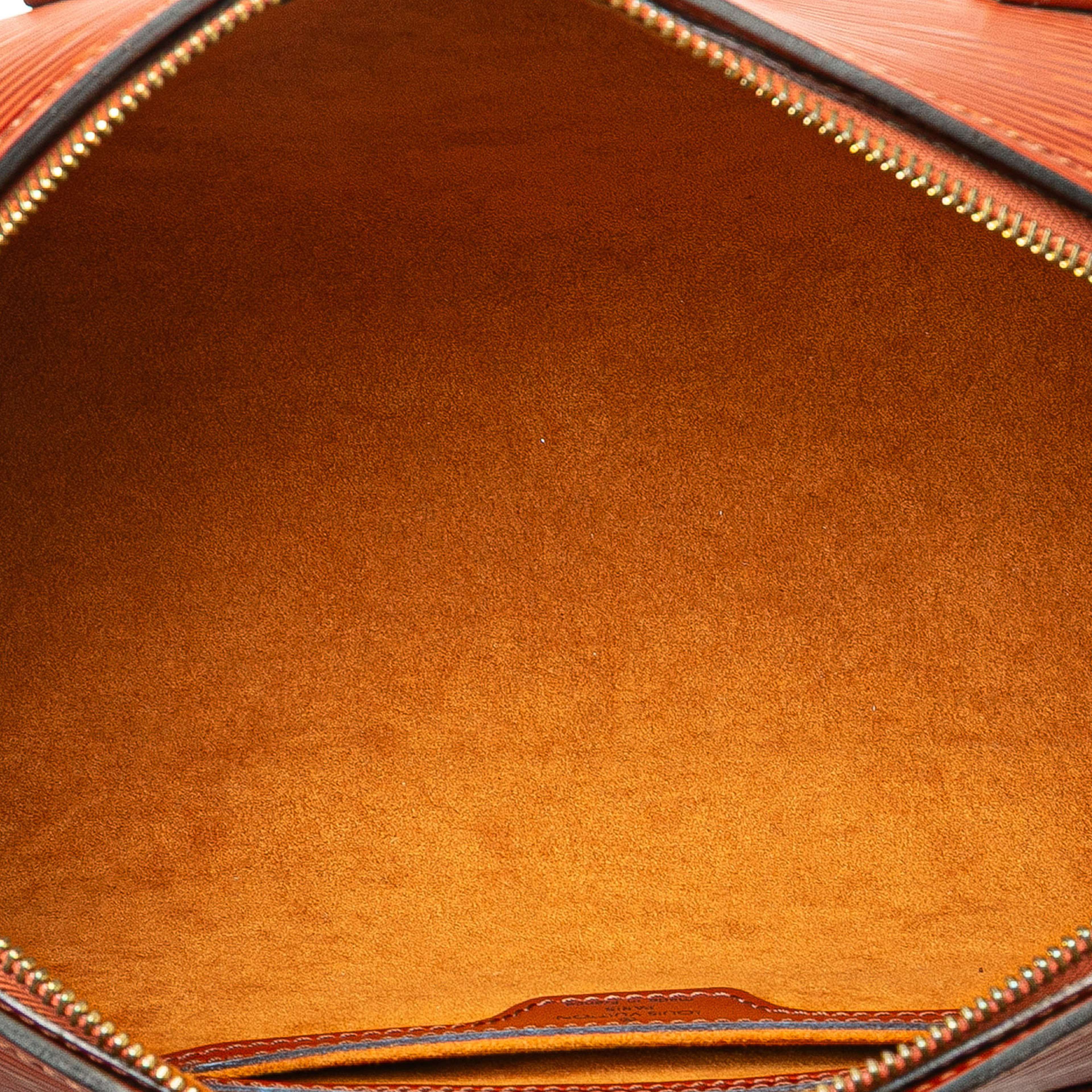 Louis Vuitton Epi Soufflot, från Luxclusif, i färgen brown. Klicka för att öppna bilden i stort format