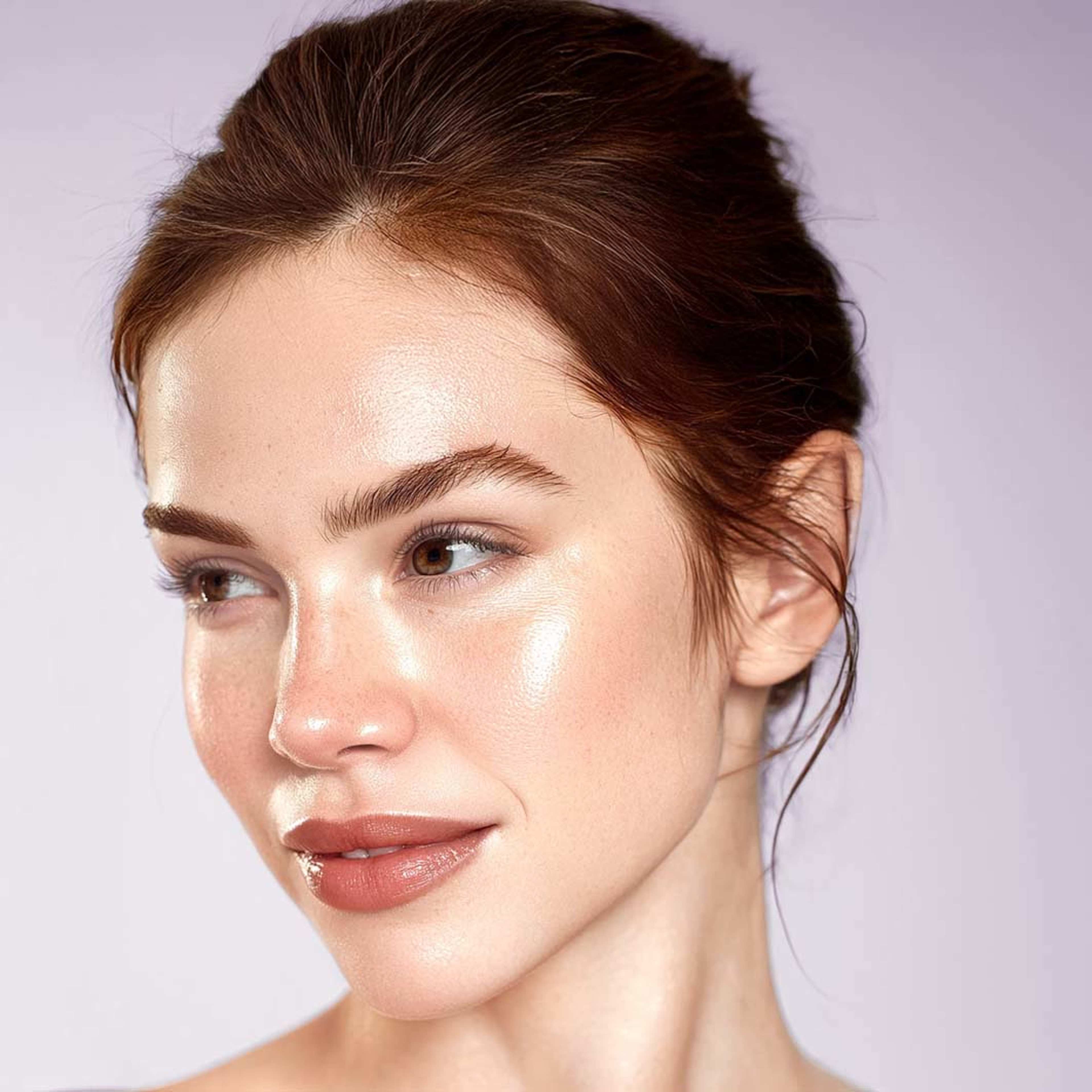 Brightening CC Serum, från By Terry, i färgen Apricot Light. Klicka för att öppna bilden i stort format