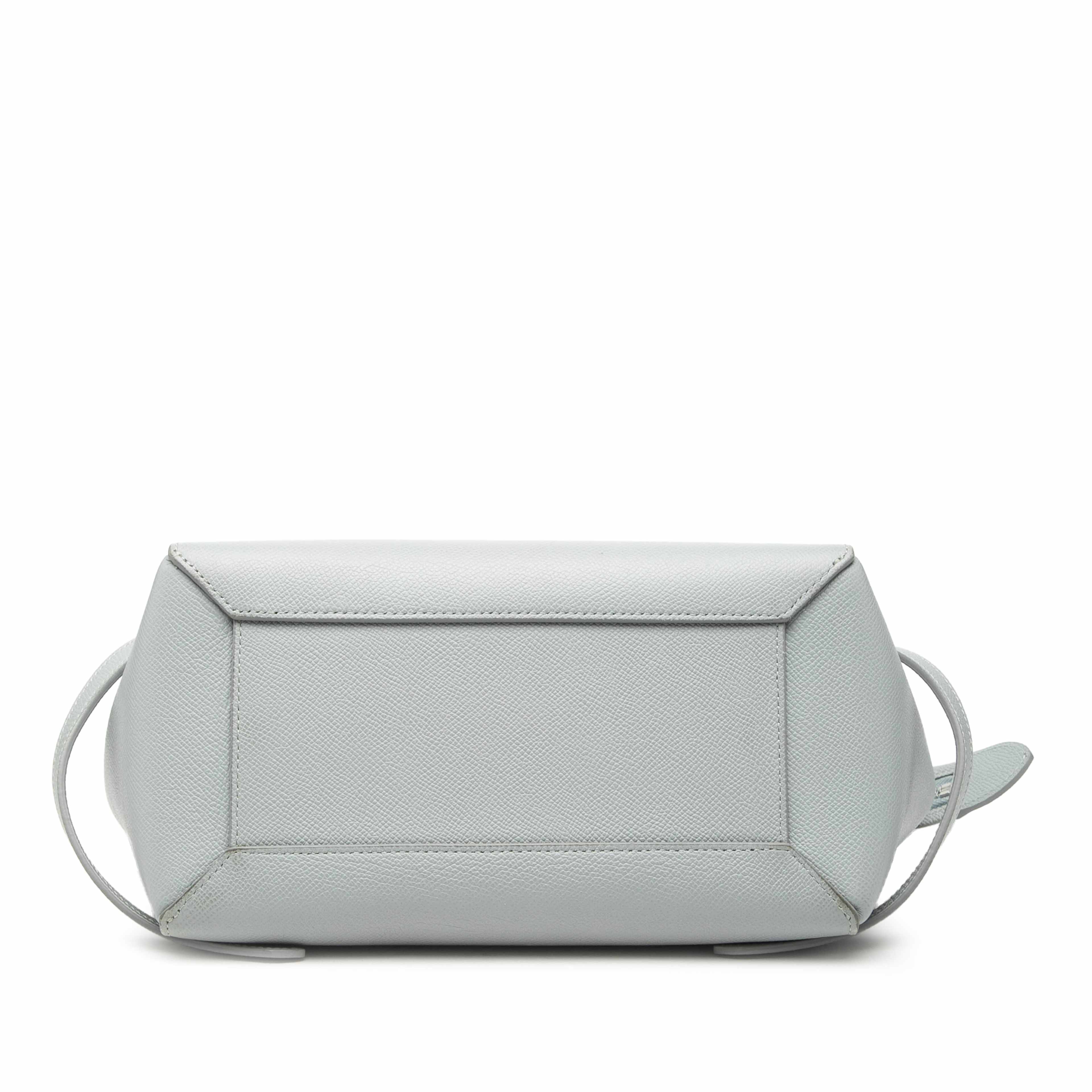 Celine Micro Grained Calfskin Belt Bag, från Luxclusif, i färgen light gray. Klicka för att öppna bilden i stort format
