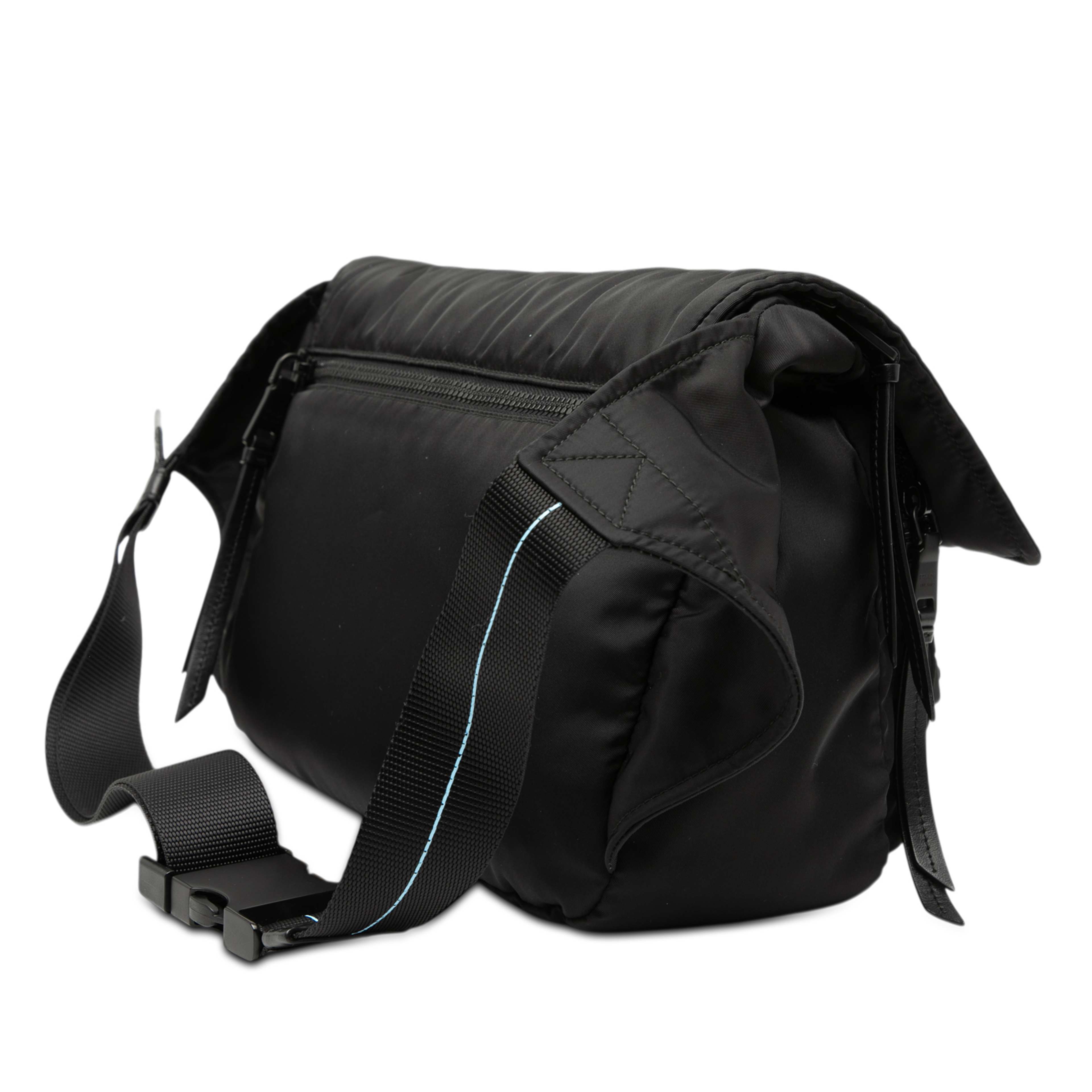 Prada Soft Calf Trimmed Tessuto Double Buckle Belt Bag, från Luxclusif, i färgen svart. Klicka för att öppna bilden i stort format