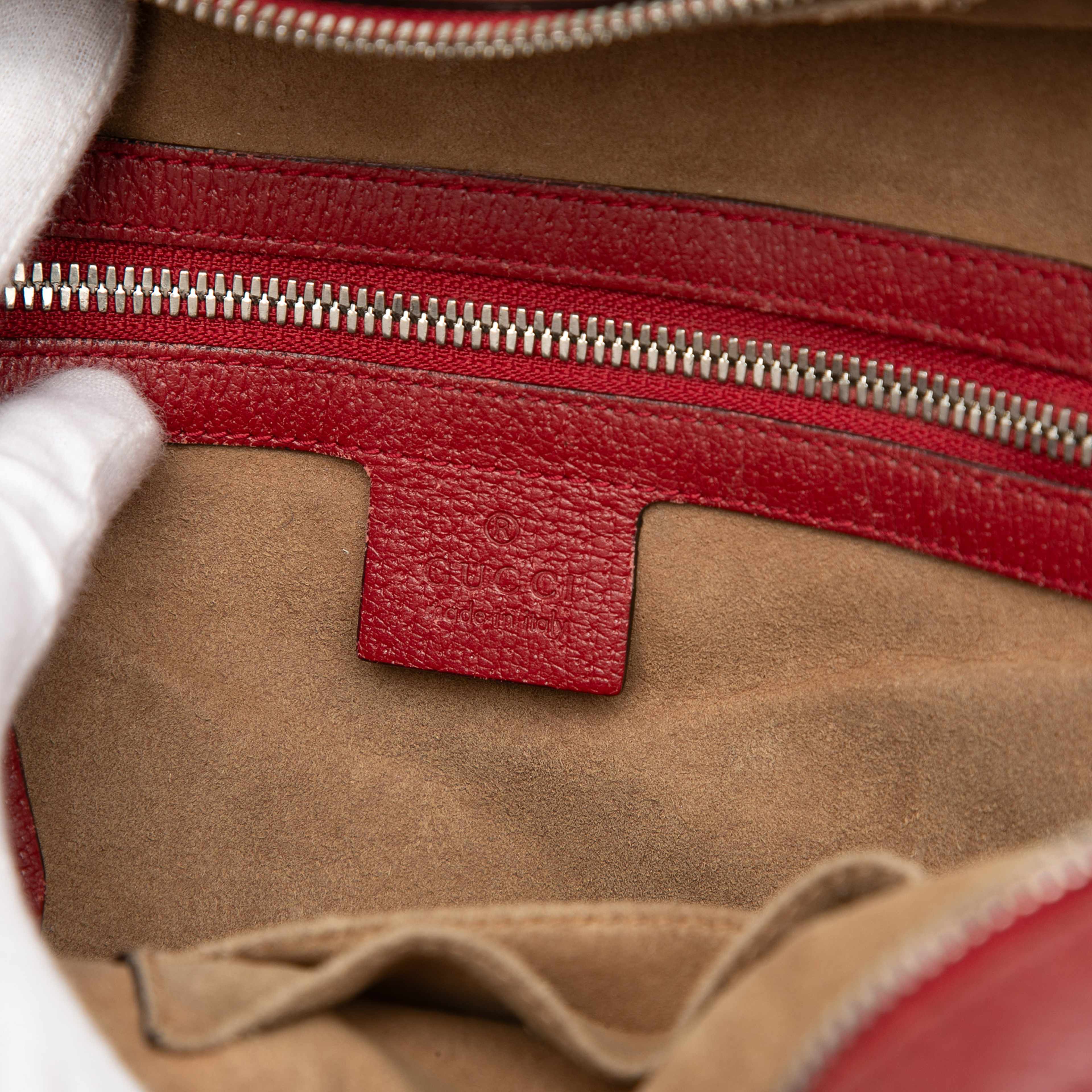 Gucci Small Gg Supreme Web Tian Backpack, från Luxclusif, i färgen brown. Klicka för att öppna bilden i stort format